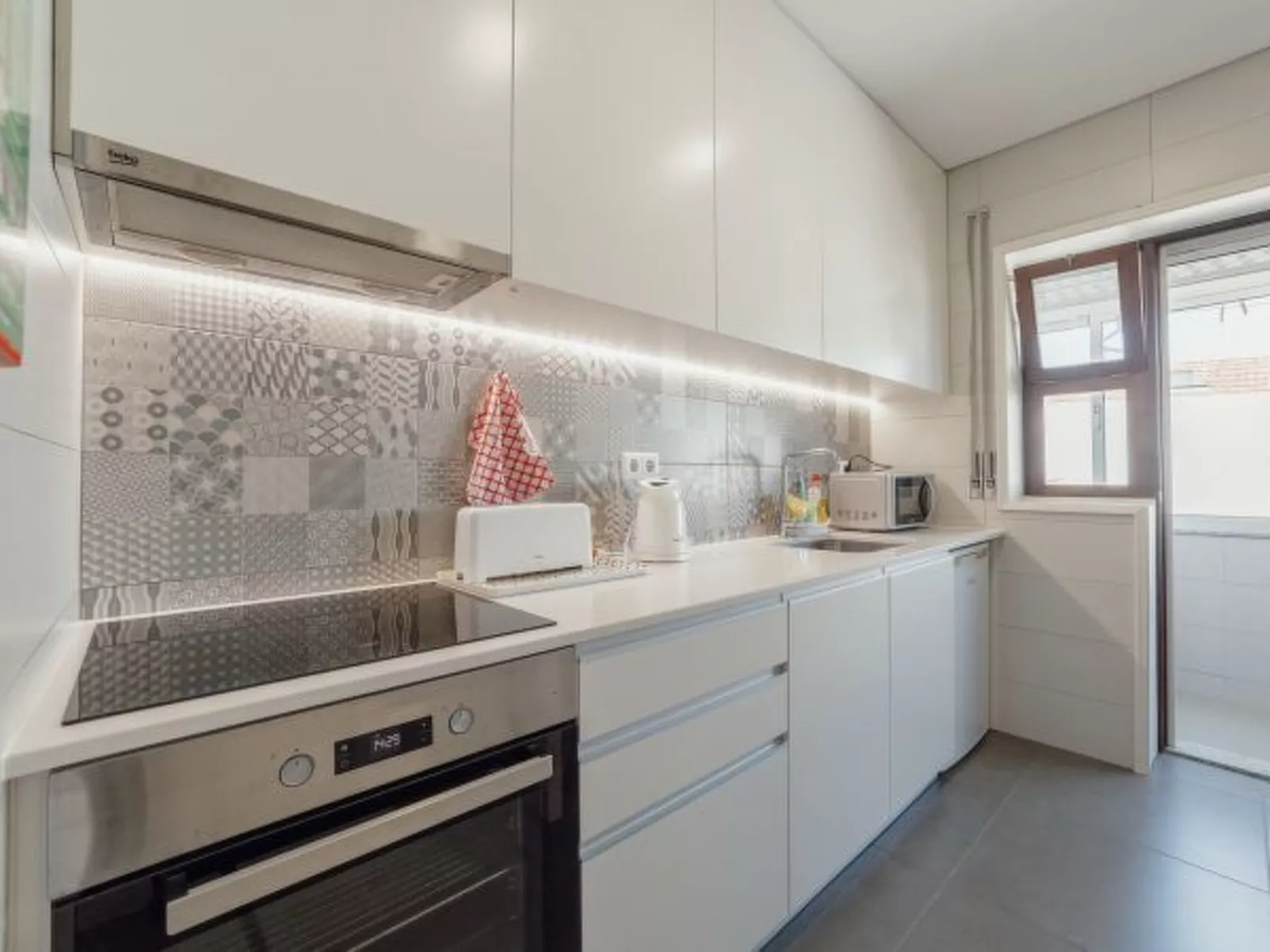 DOWNTOWN DESIGN WITH BALCONY by VACATIONY