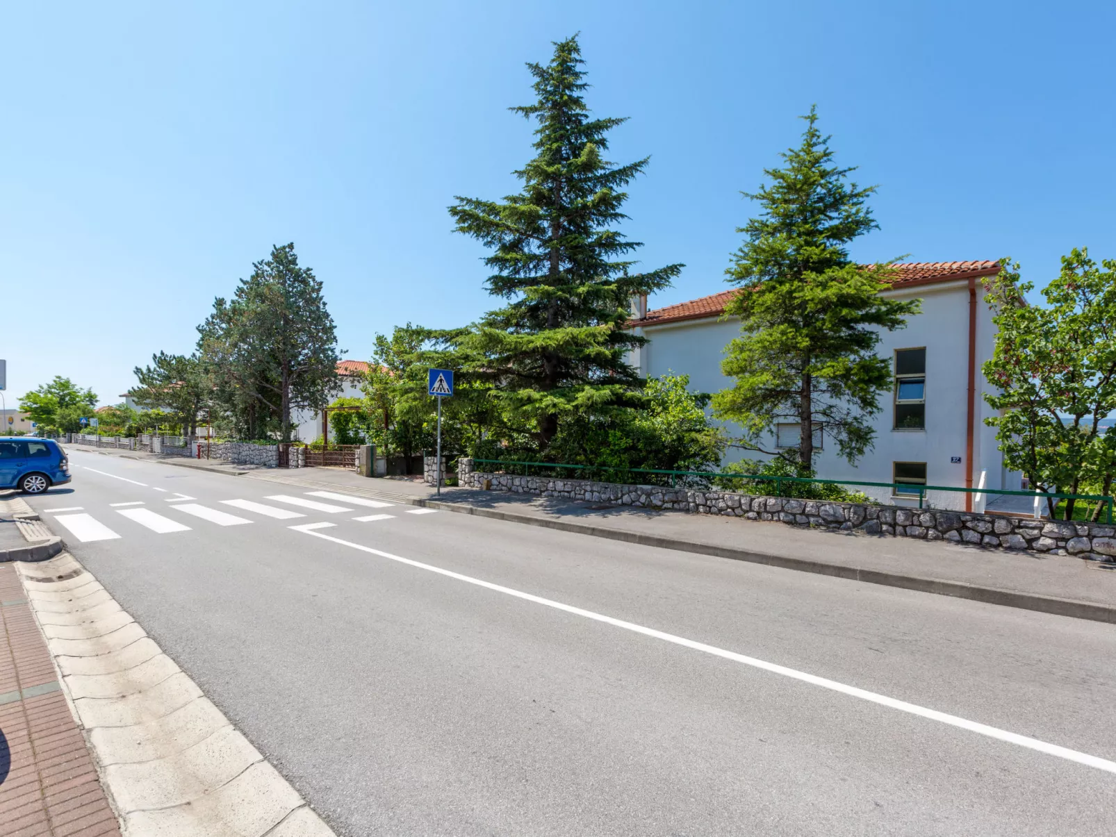 BELA 1 / HR-03564-01