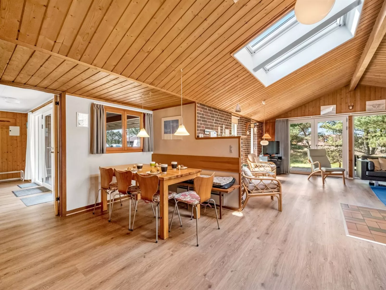 "Etti" - 1km from the sea