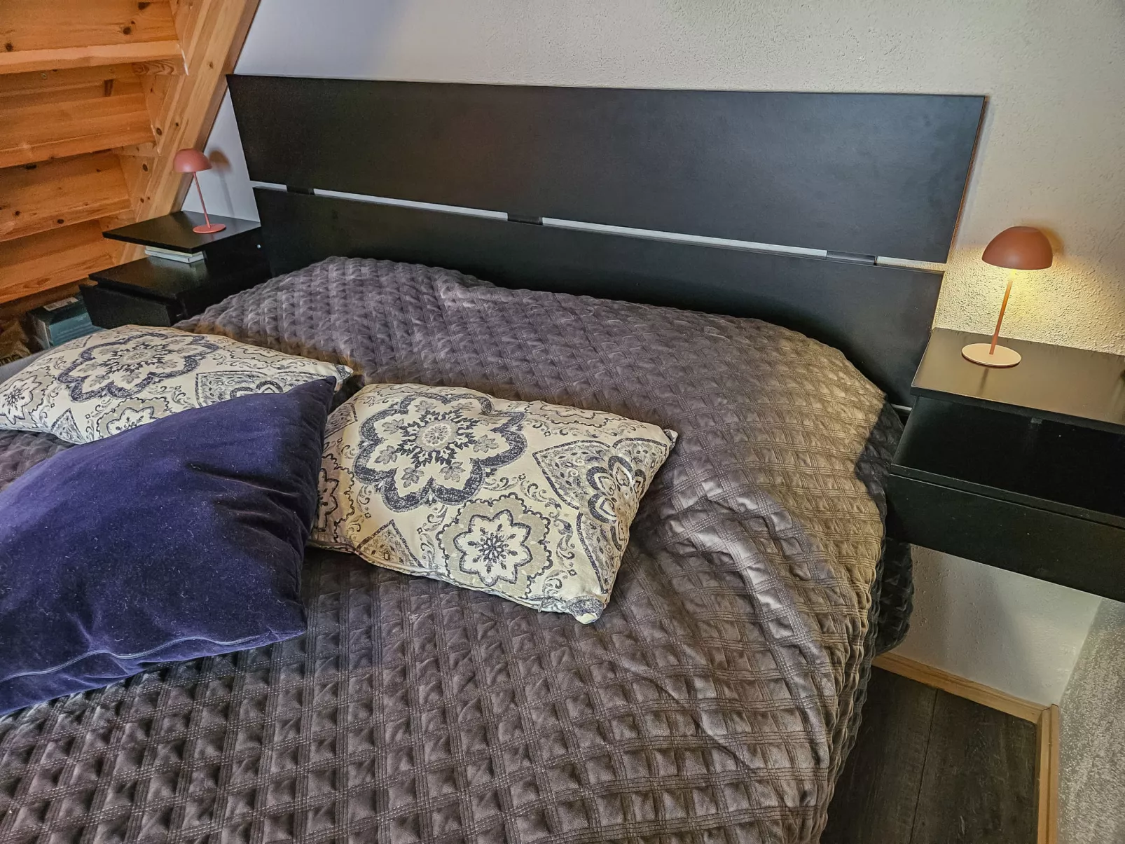 Rovarakka 1 b - Binnen