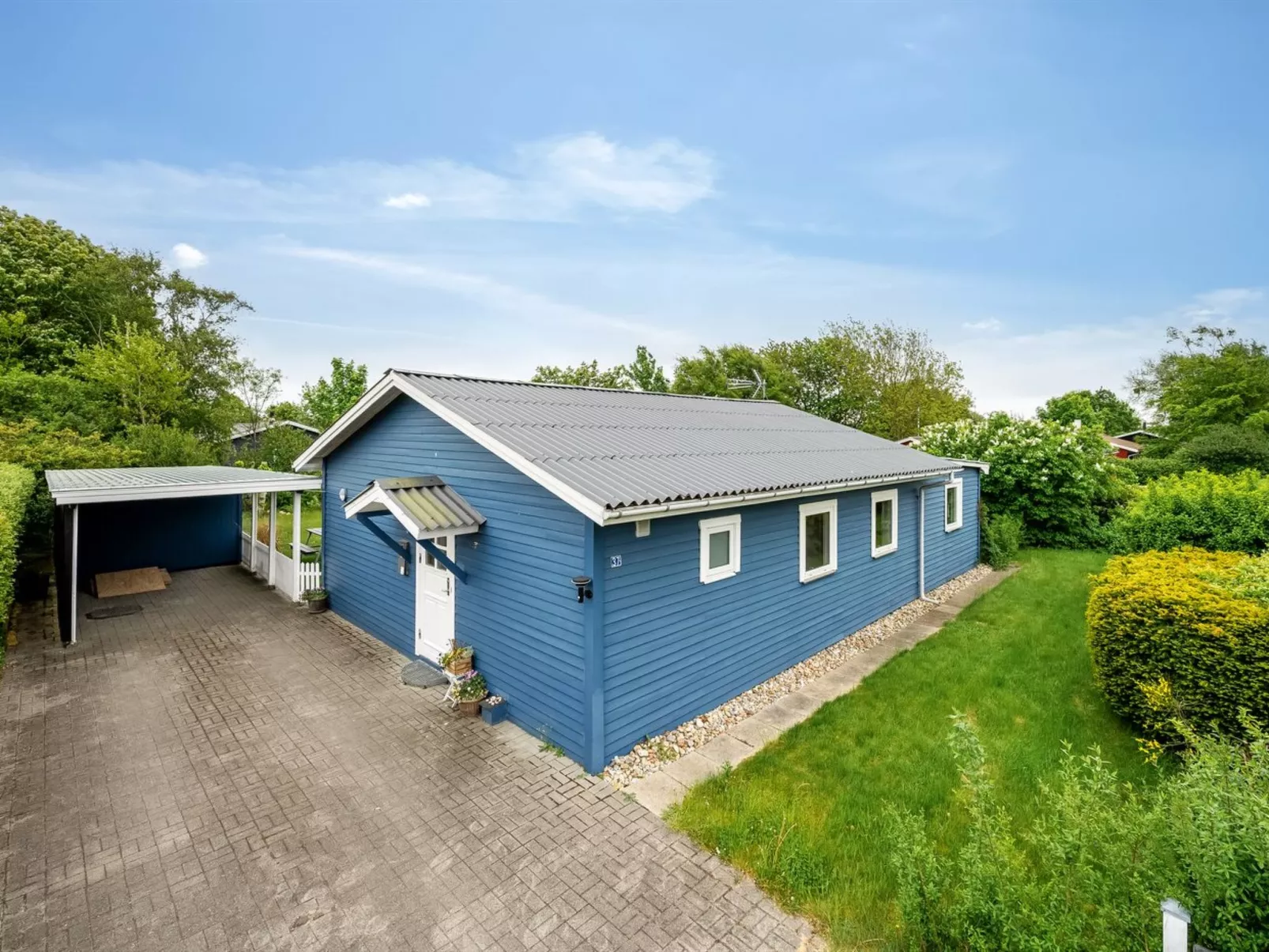 "Jerrit" - 650m to the fjord