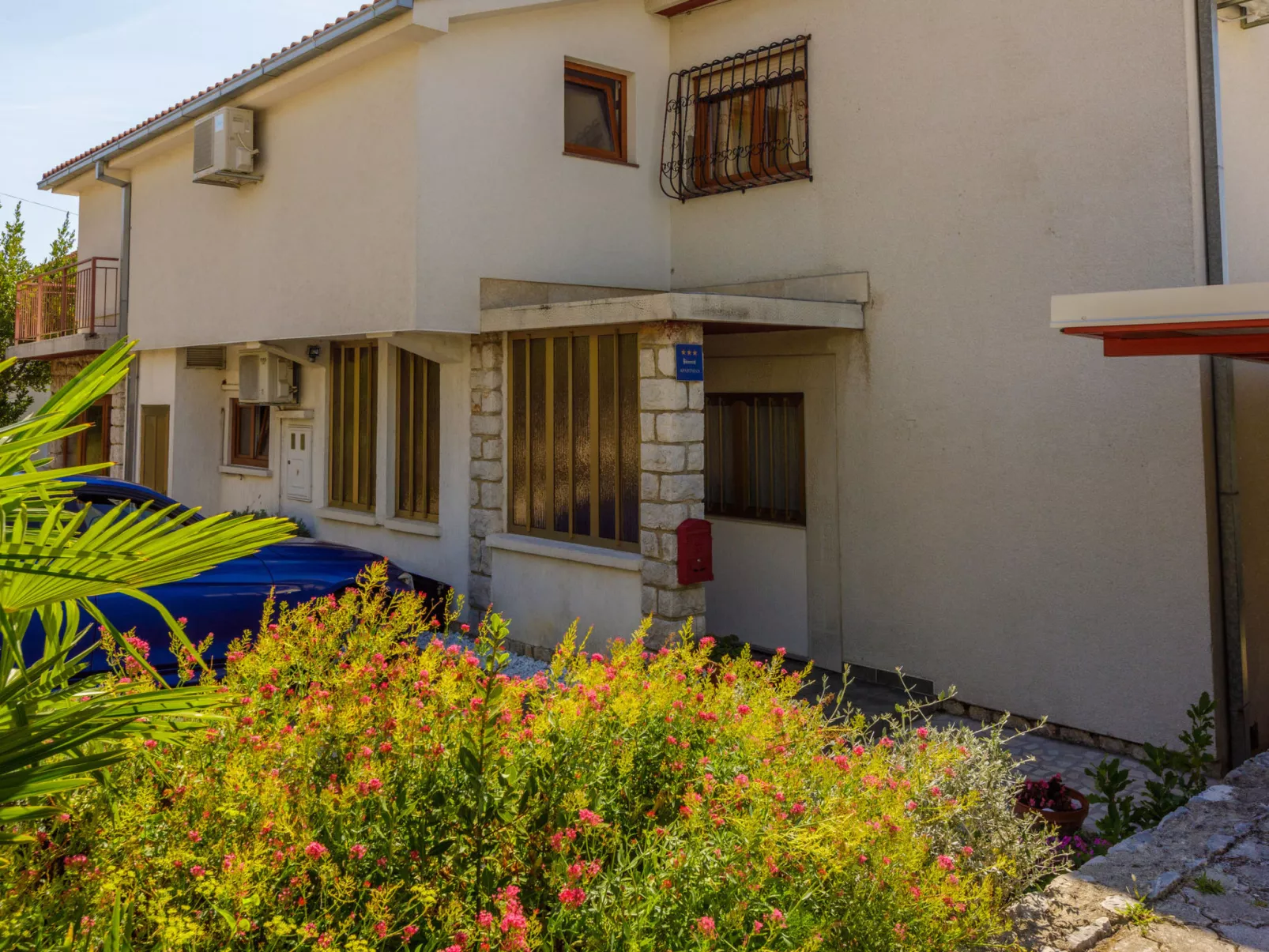 BUBA Sanja / HR-08082-02