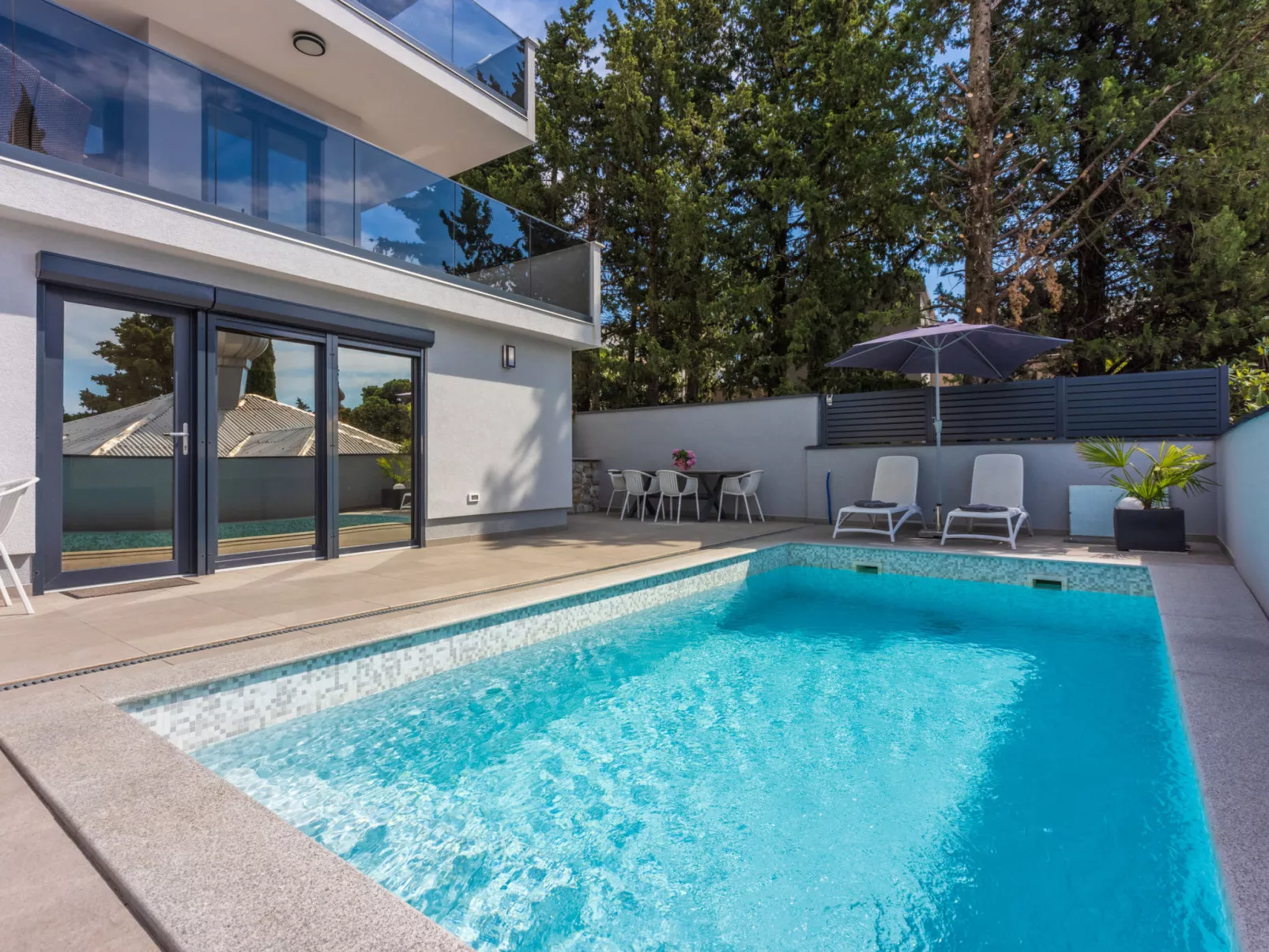 Holiday Oasis 1 - Helena / HR-10679-01