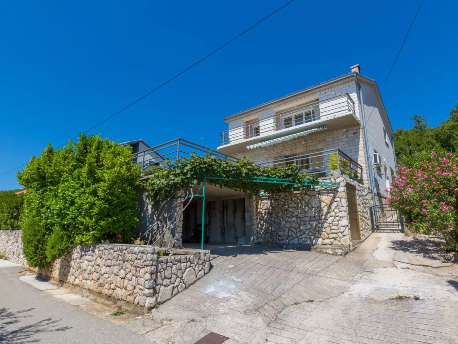 Mirjana Jelicic / HR-09956-01