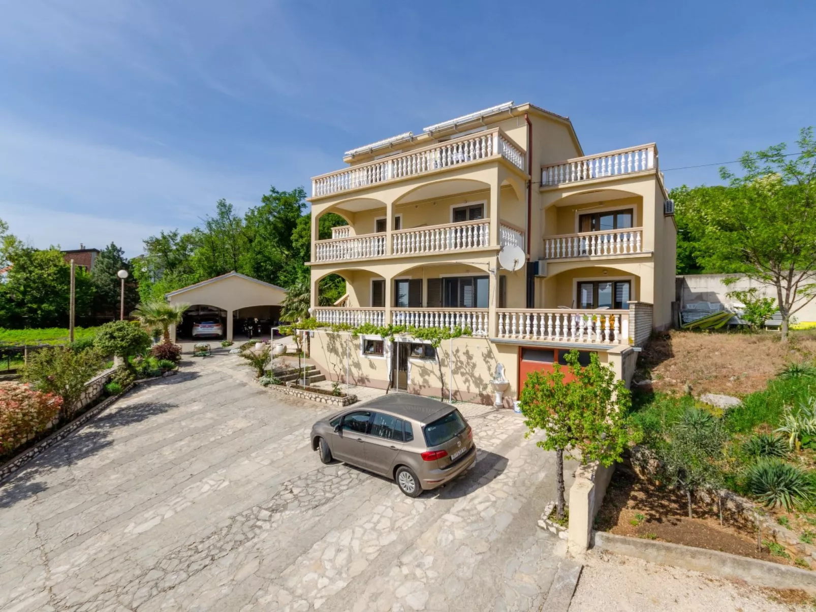 PAVICA 5 / HR-02417-05