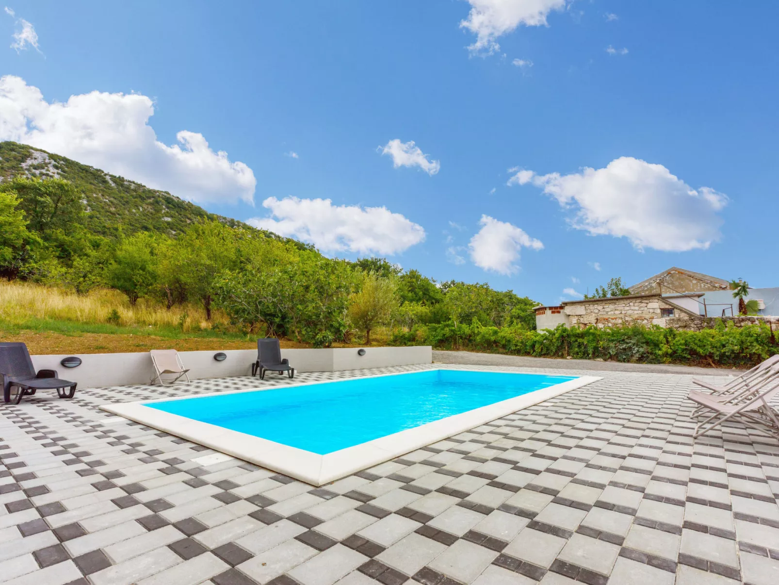 CASA VISTA / HR-10103-01