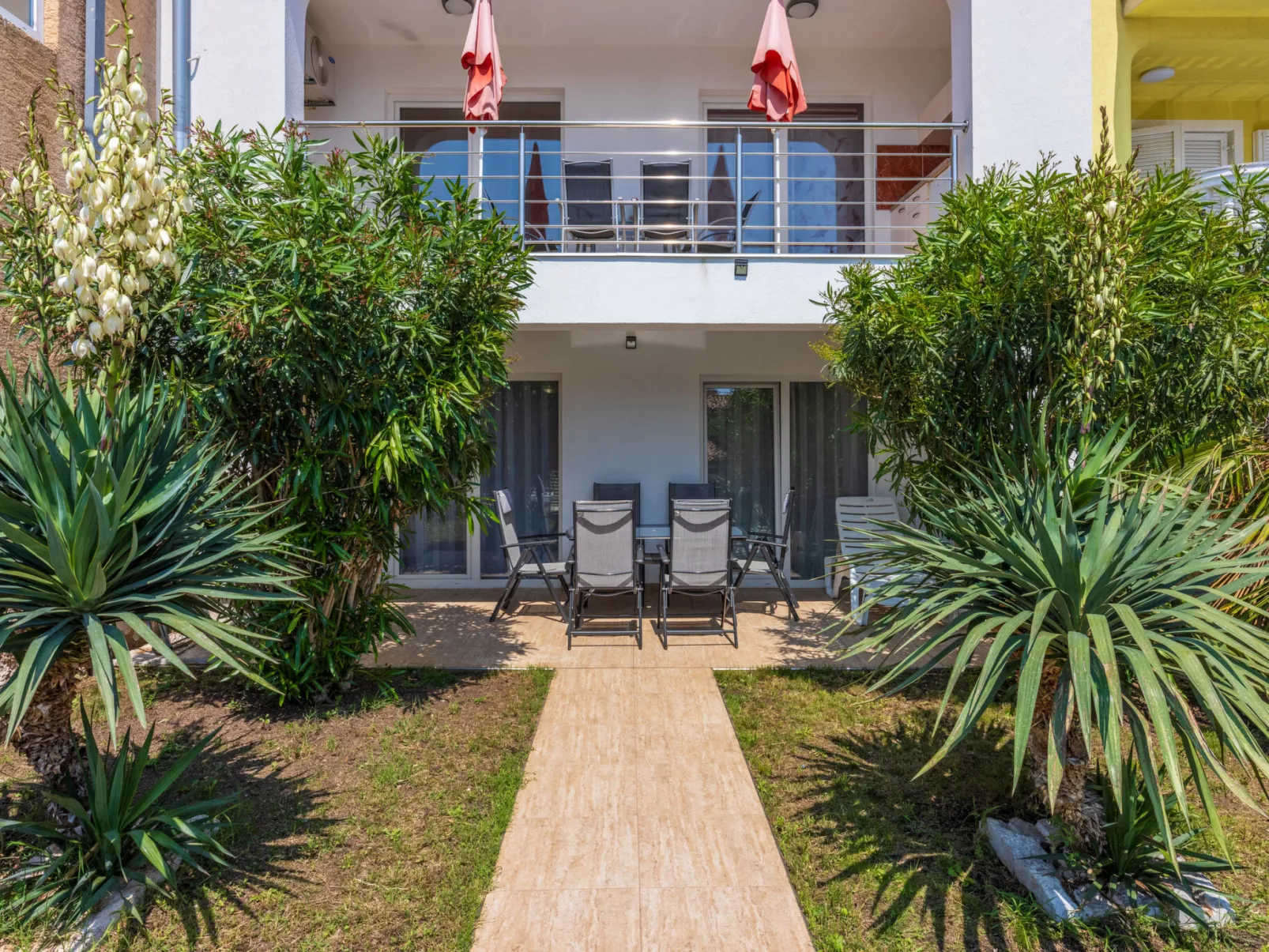 ABERT SUSI / HR-05640-01