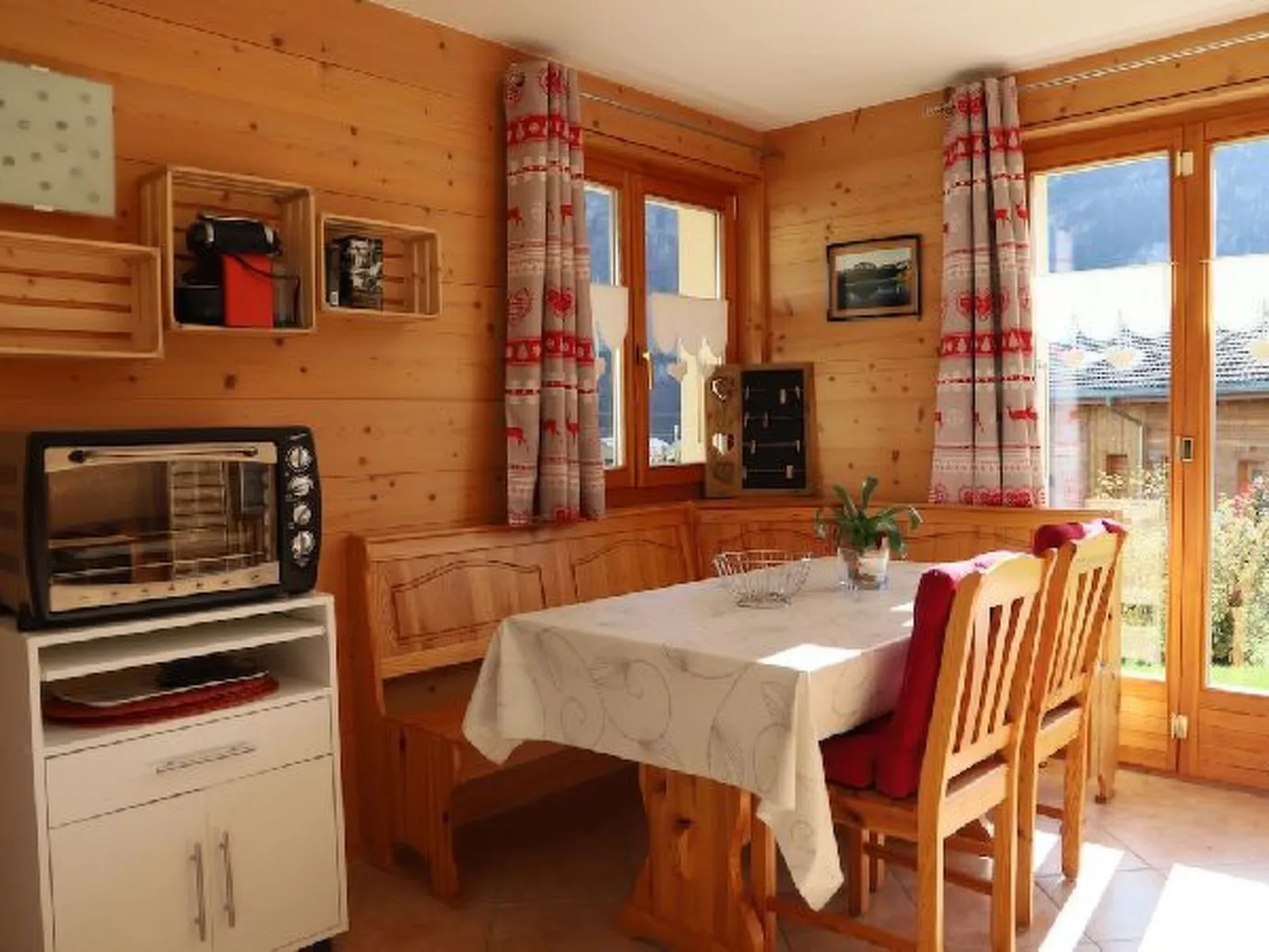 Petit Nid Douillet au Coeur de Salvan