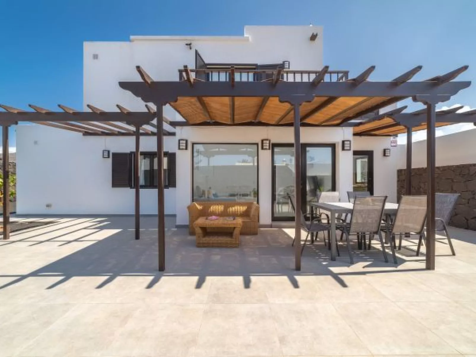 Casa OASIS DEL SOL, prívate villa in Playa Blanca