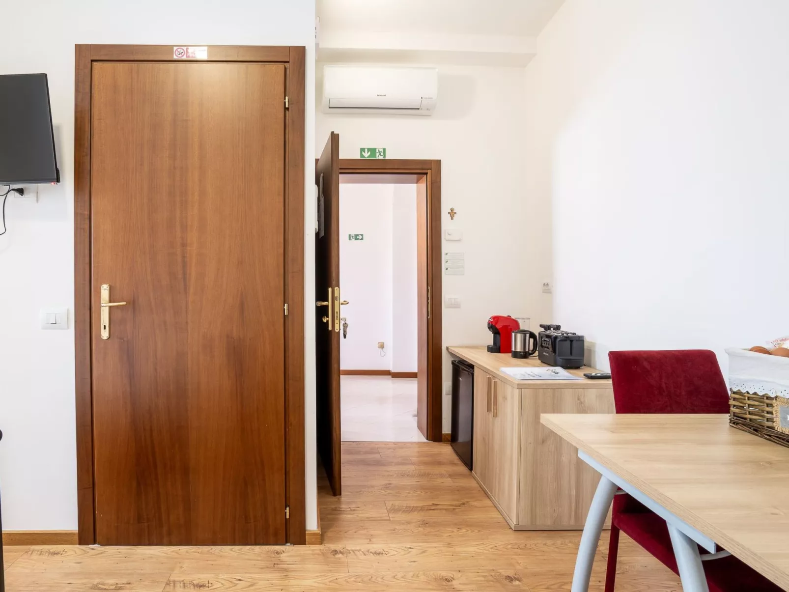 Zimmer mit Bad in einer Einrichtung mit Wellness-Center