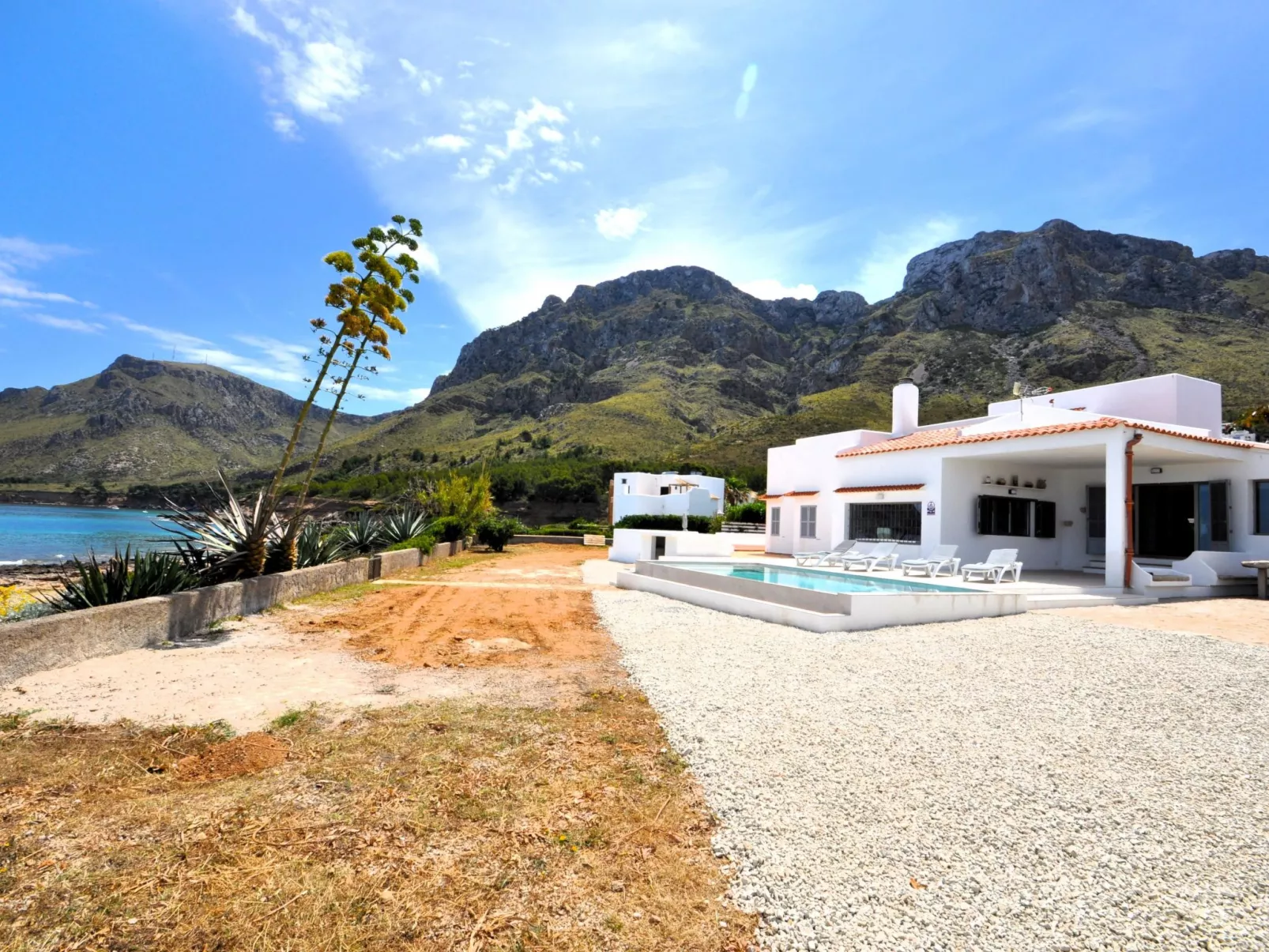 Villa XOROI con Piscina en Betlem (Mallorca) con vistas a la Bahía de Alcudia y