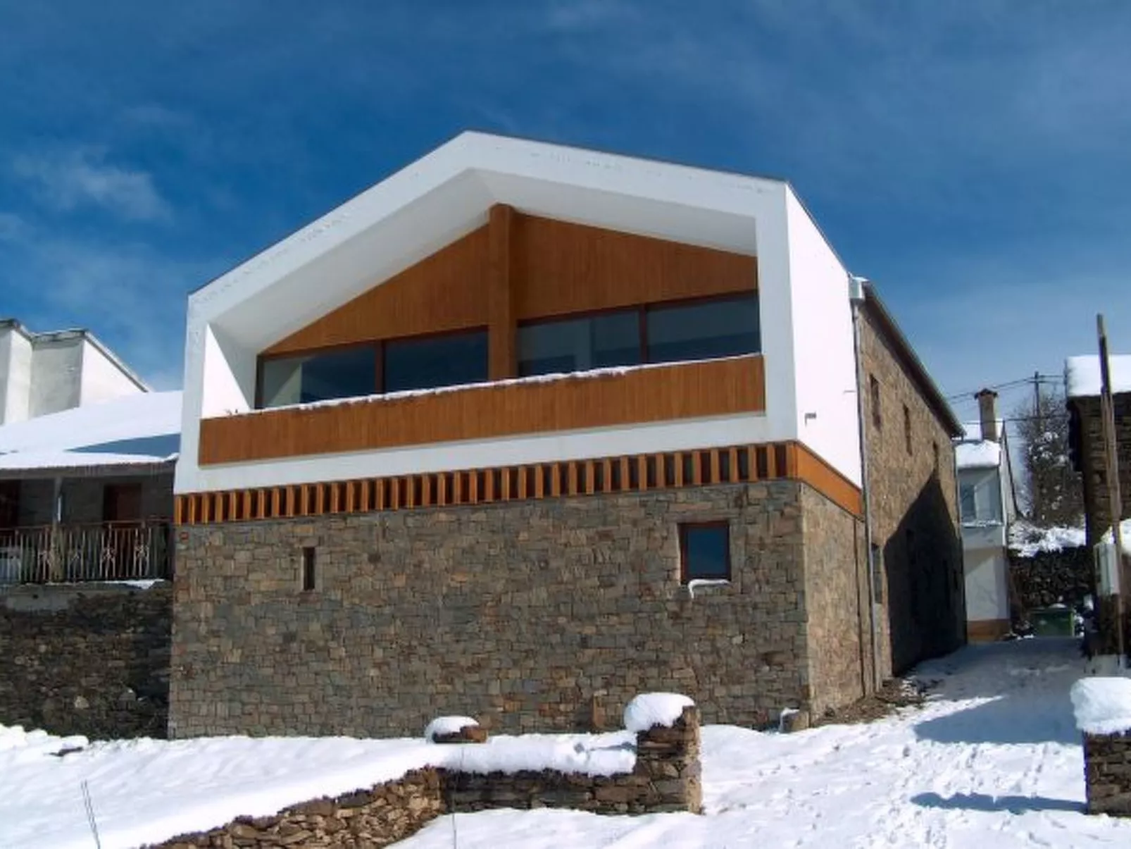 CASA LUIS GONZAGA - TORRE DA UNI. by VACATIONY