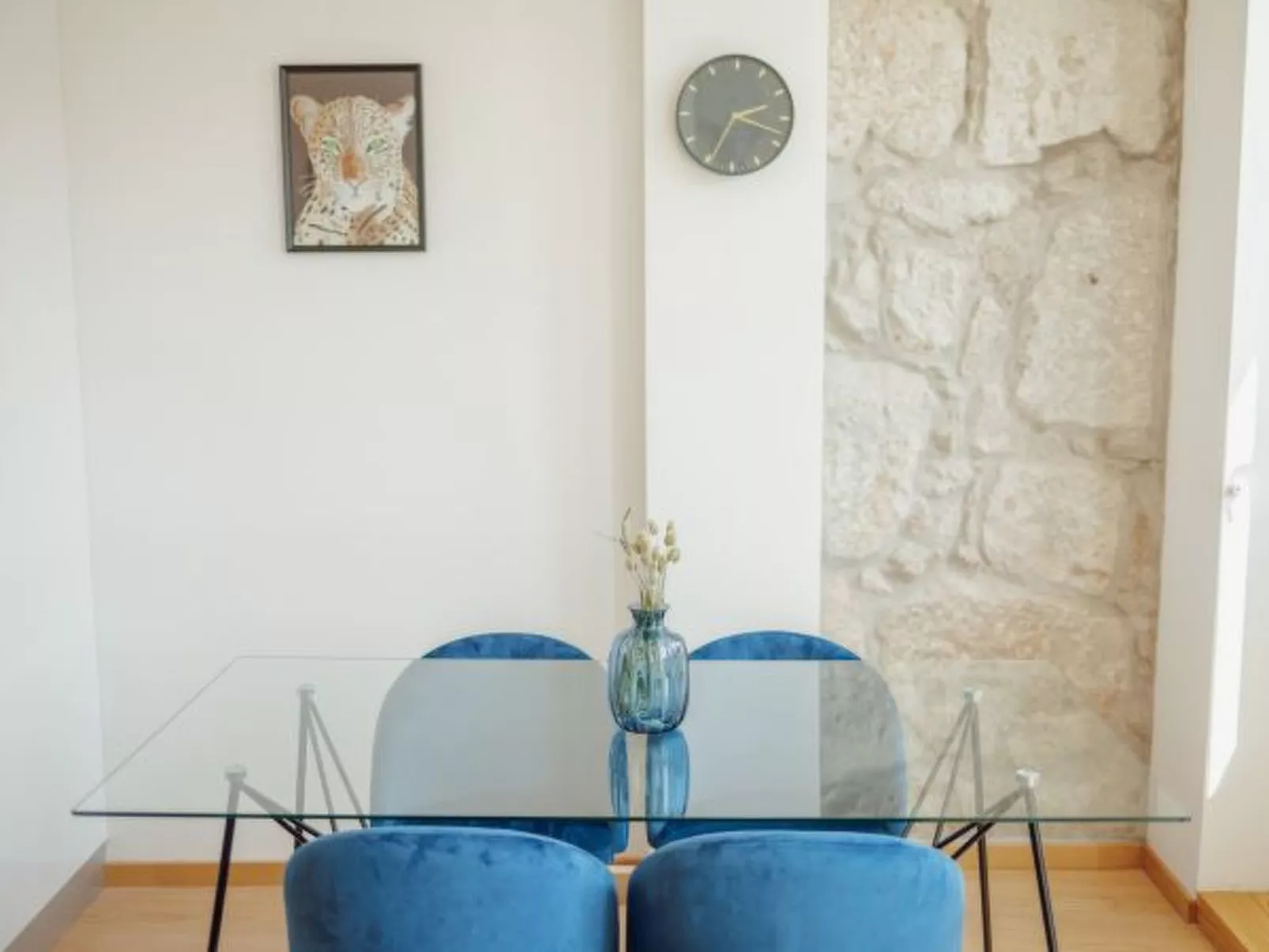 MODERN & STYLISH APARTMENT I by VACATIONY