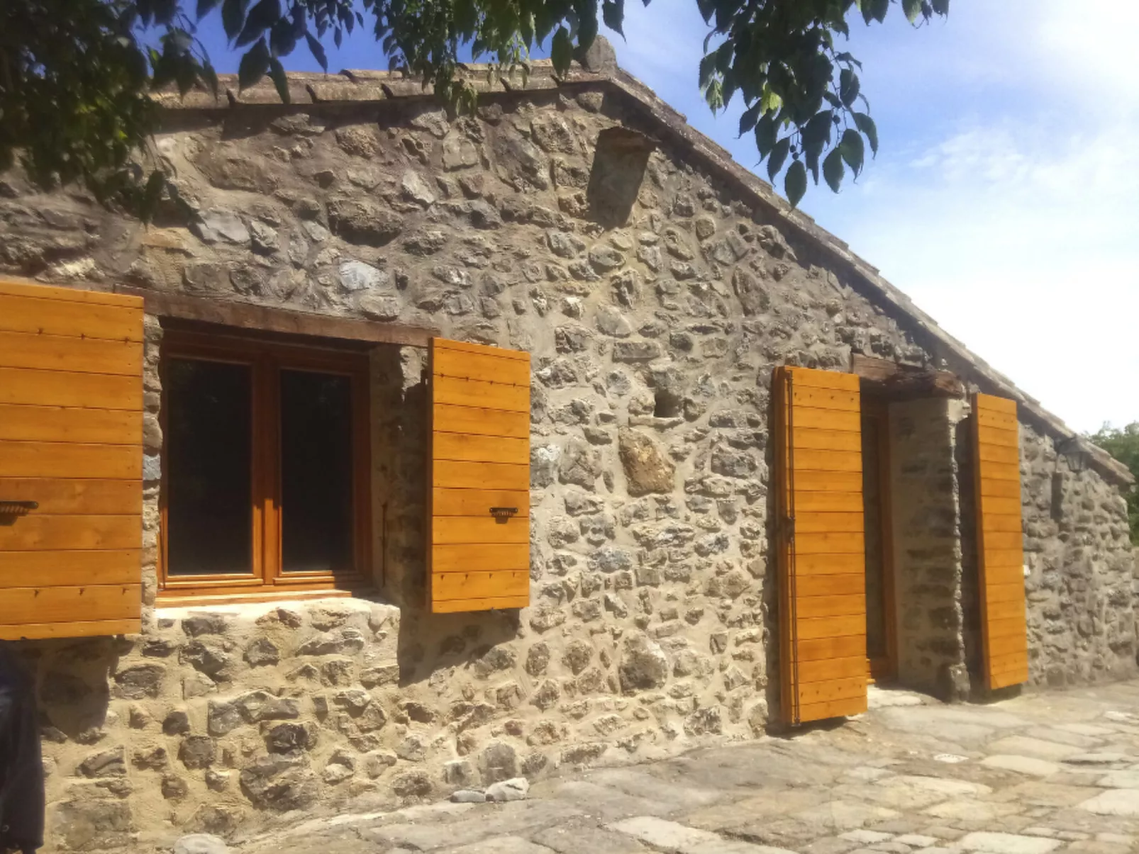 "Gîte La Calade" mit Pool