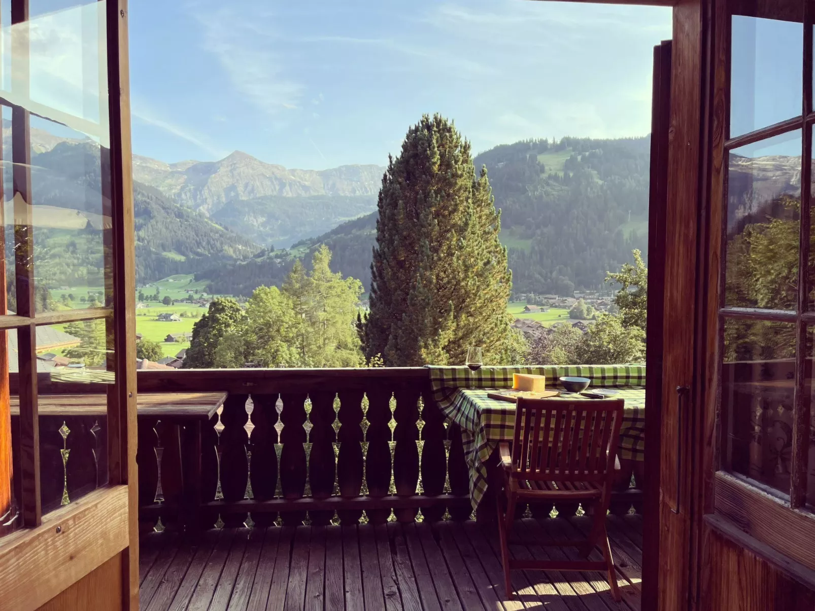 Steirösli 1. & 2. Stock - Binnen