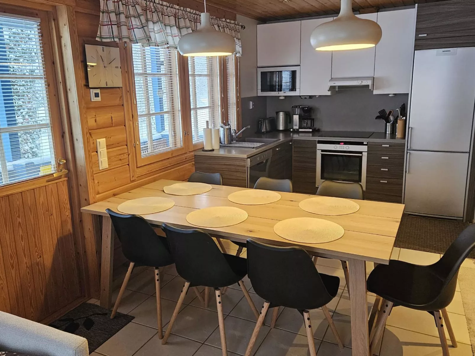 Annabella b - Binnen