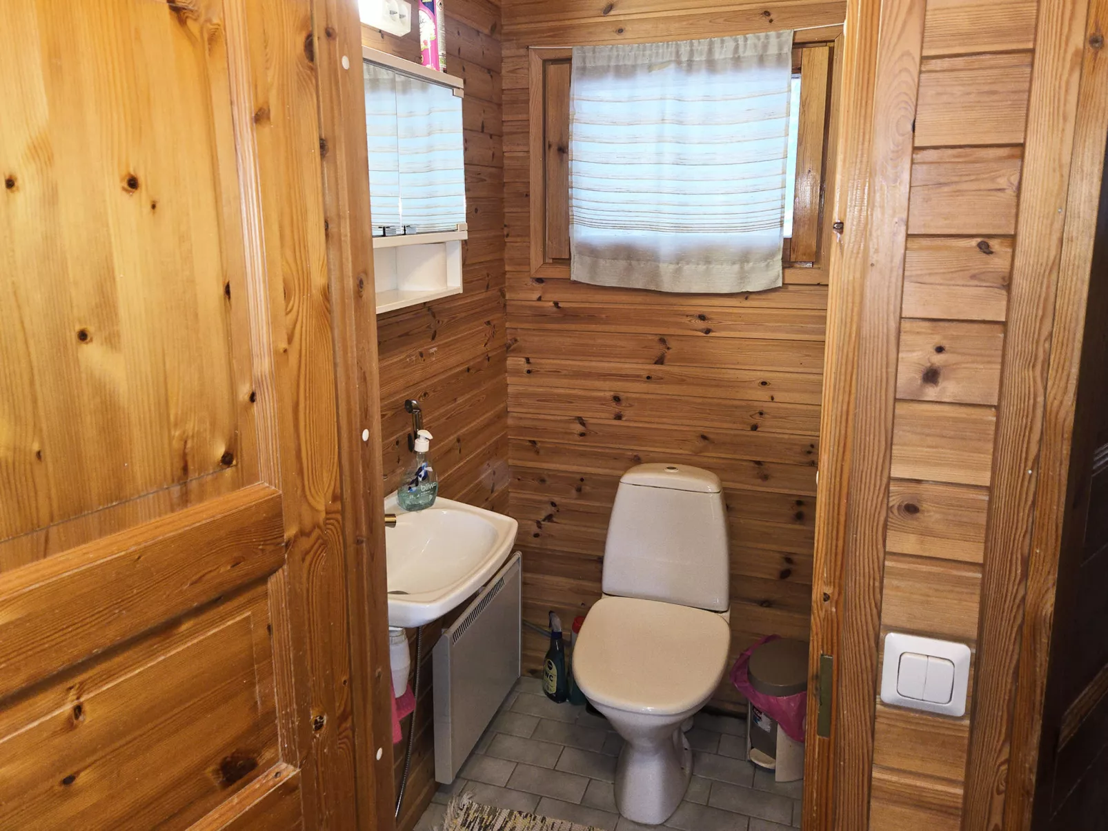 Mäntyniemi - Binnen