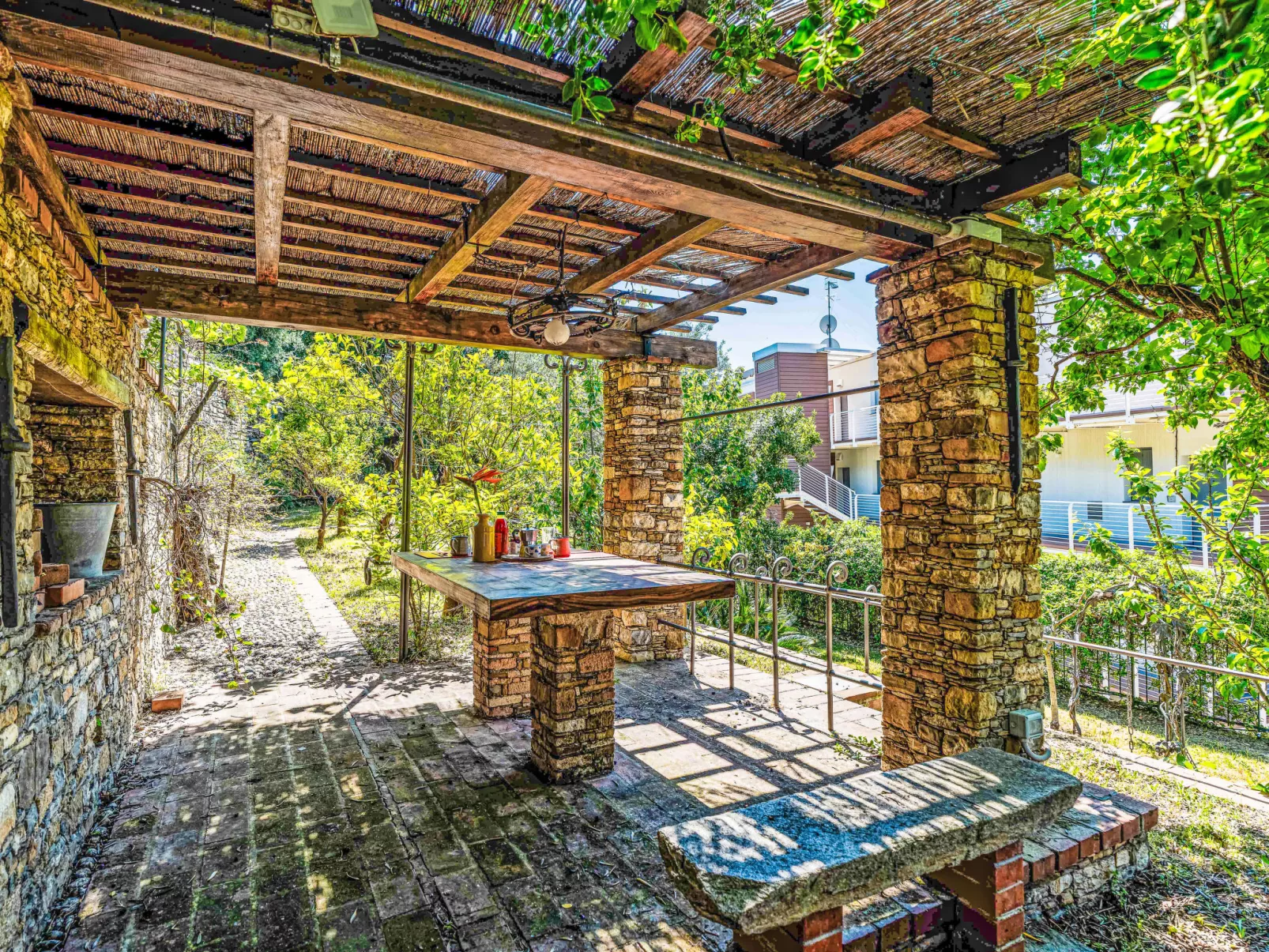 Villa Girasole - Buiten