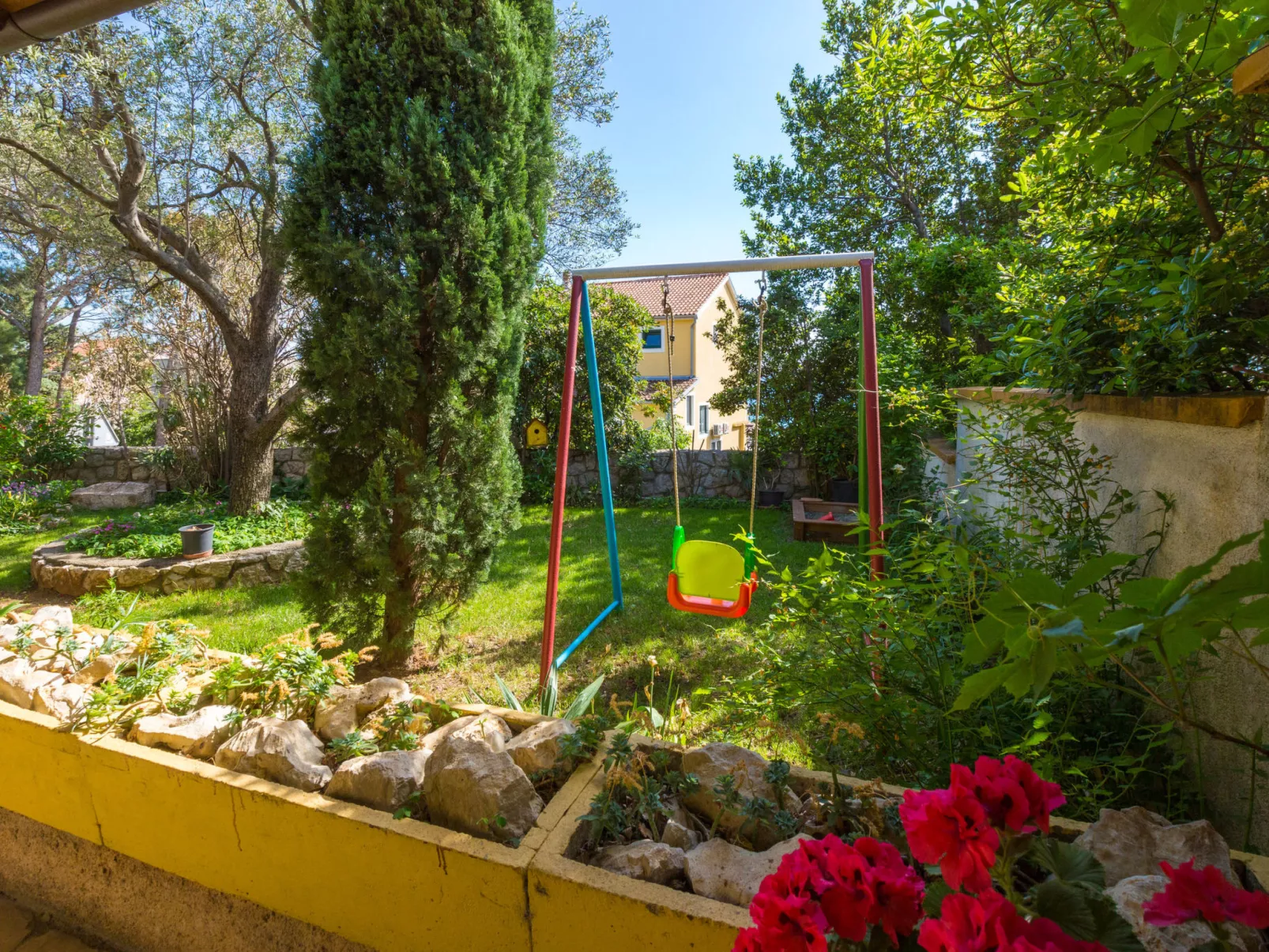 AKELAVA 6 / HR-05548-06