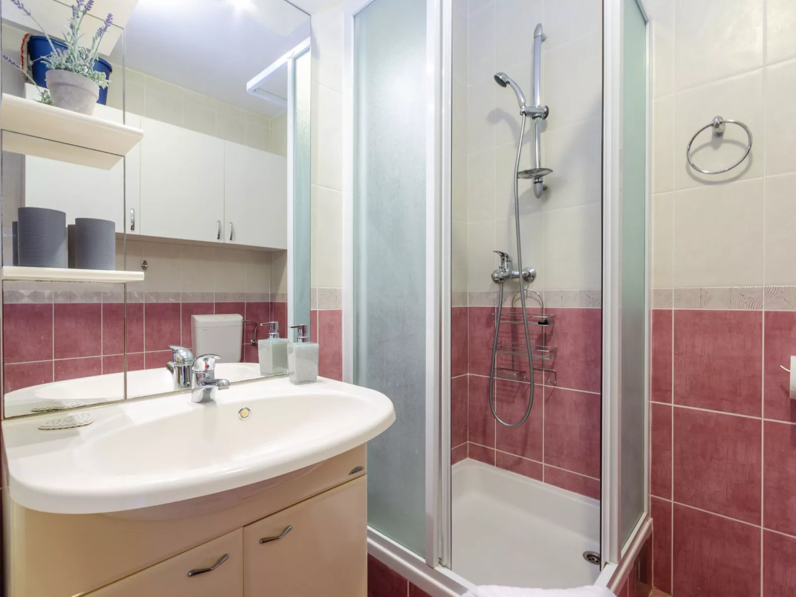 Juanita / HR-10326-01