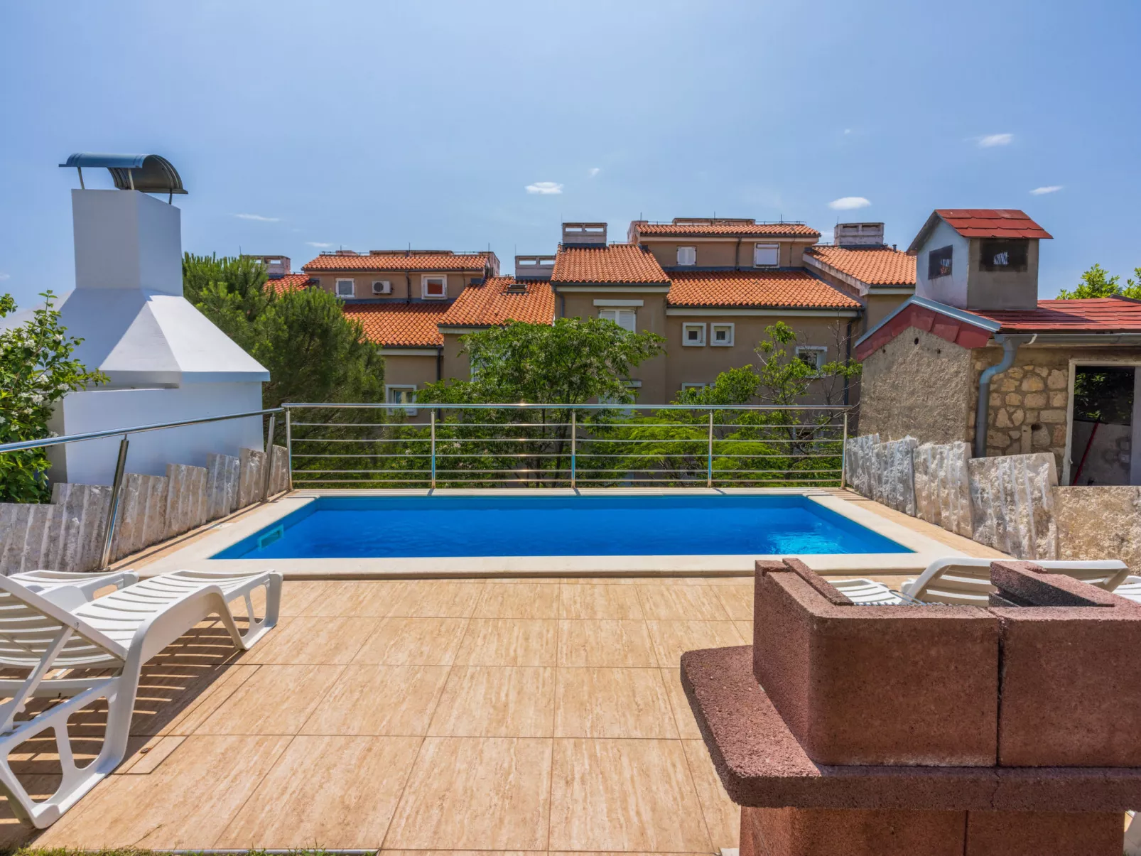 ABERT SUSI / HR-05640-01