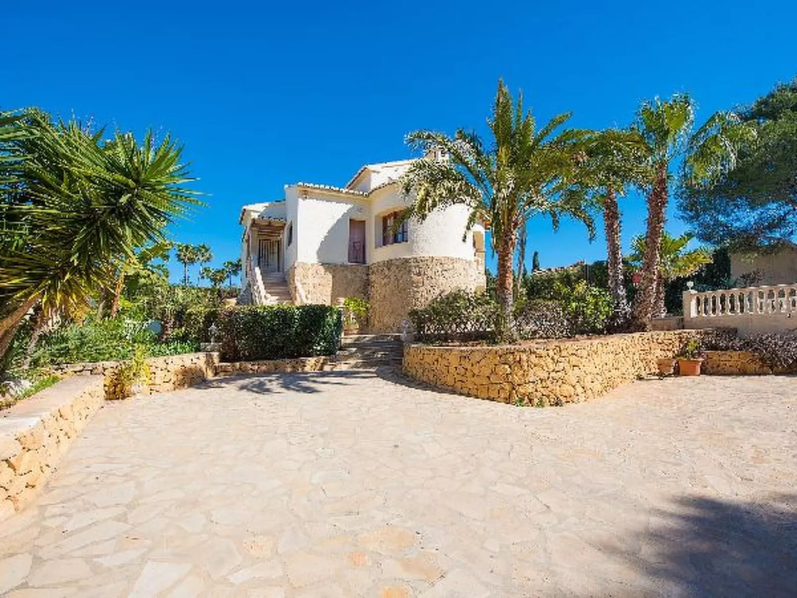 Villa Devis - PlusHolidays