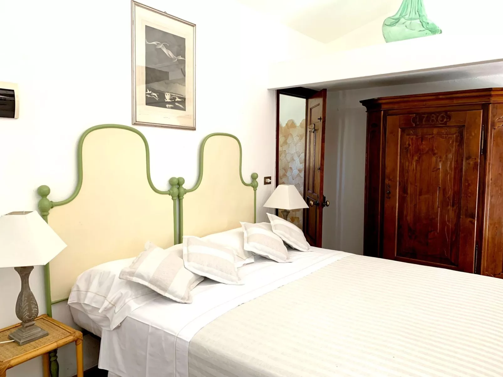 Unabhängiges Zimmer im Garten in der Nähe des Meeres