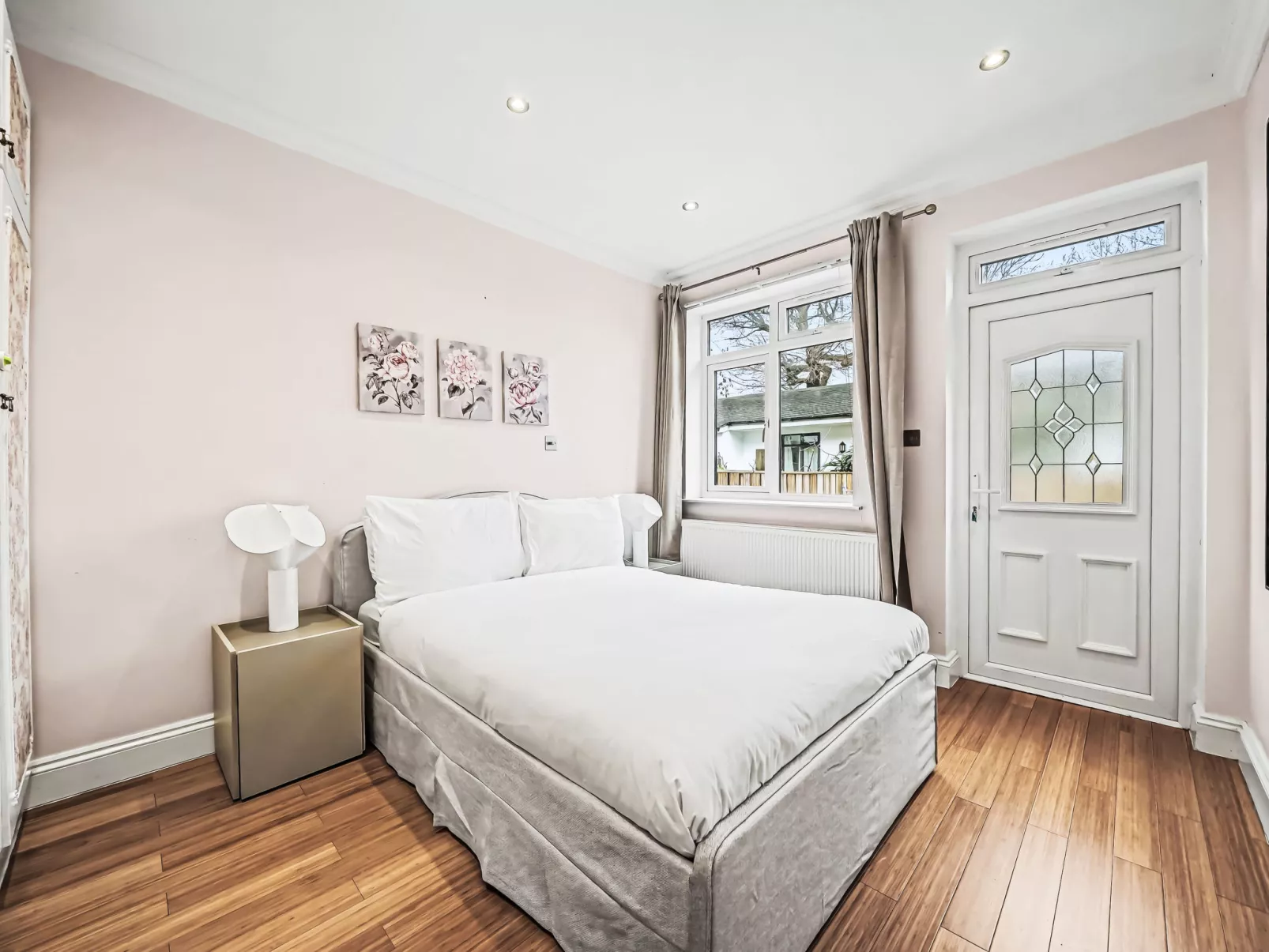 Elegant Stay In London