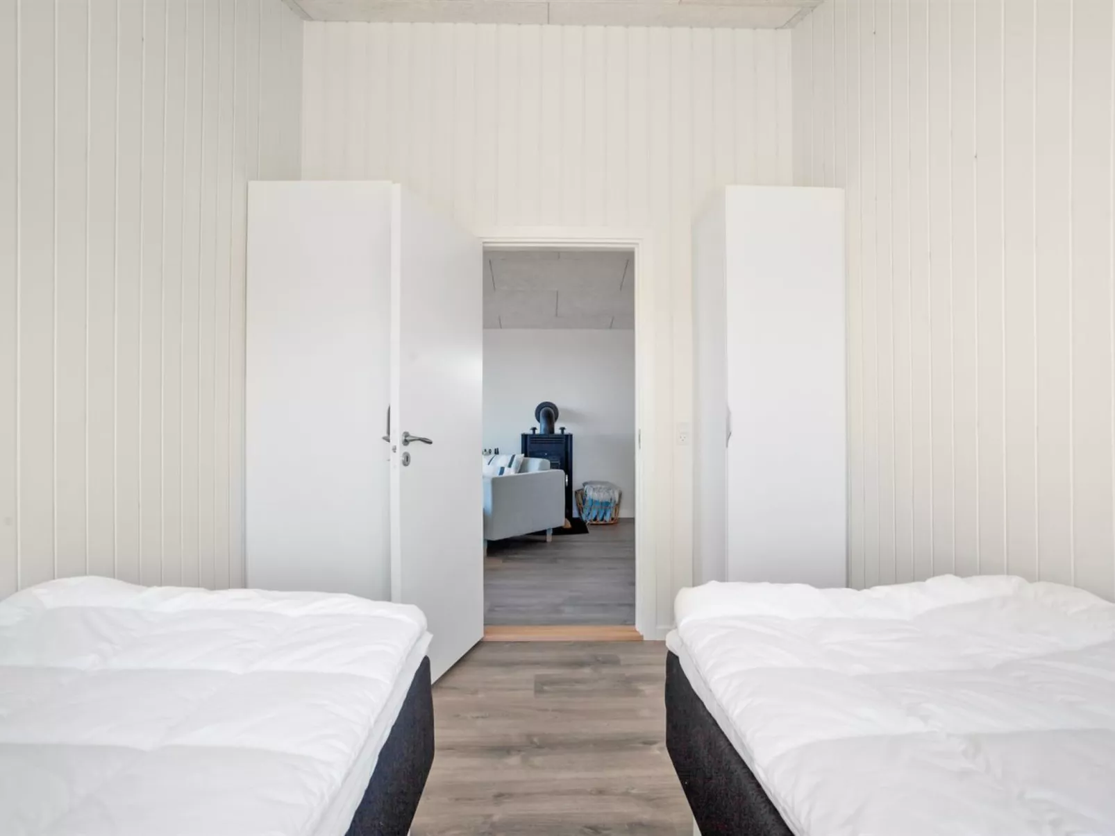 "Edy" - 75m from the sea