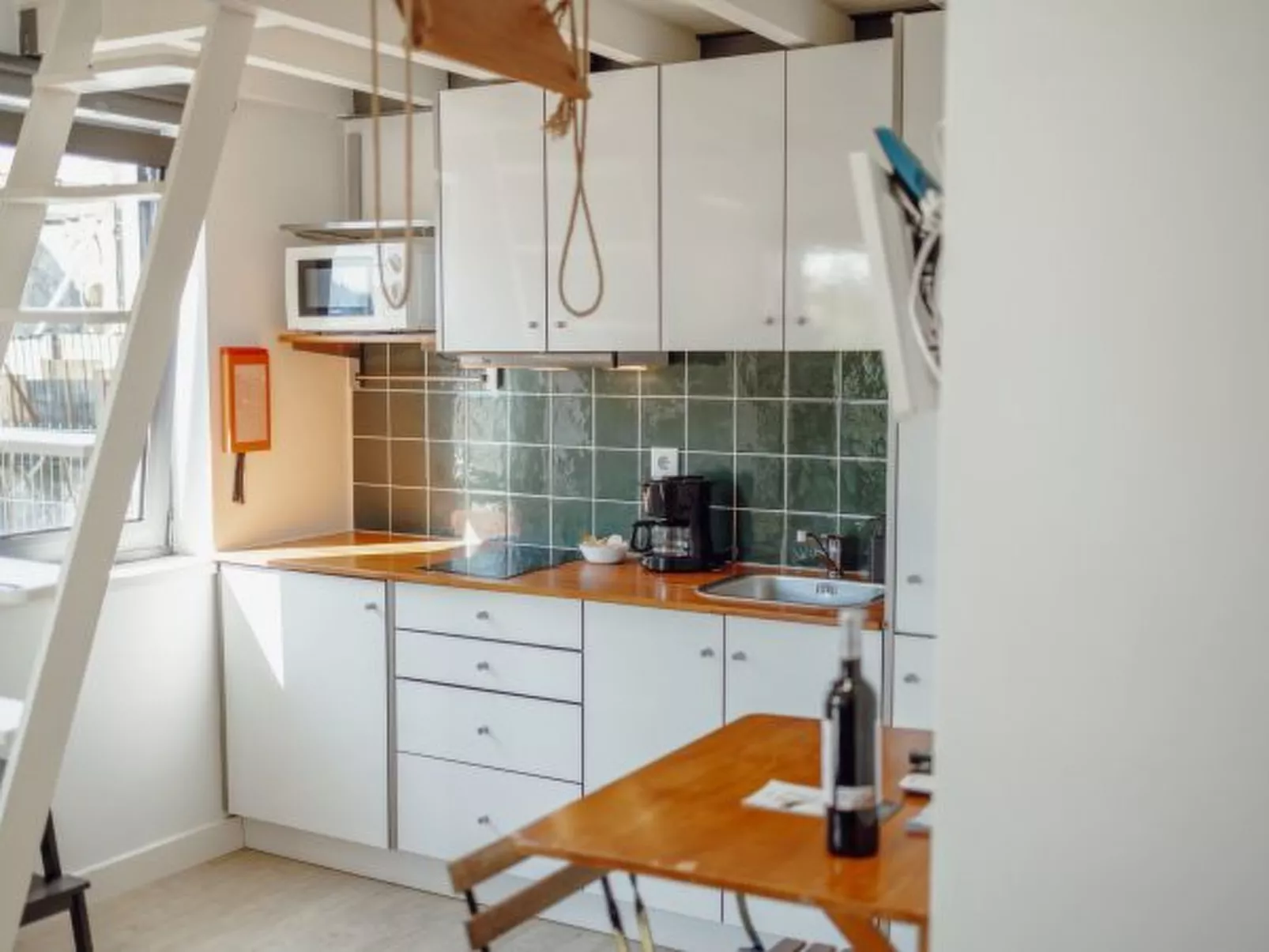 MEZZANINE STYLISH APARTMENT P by VACATIONY