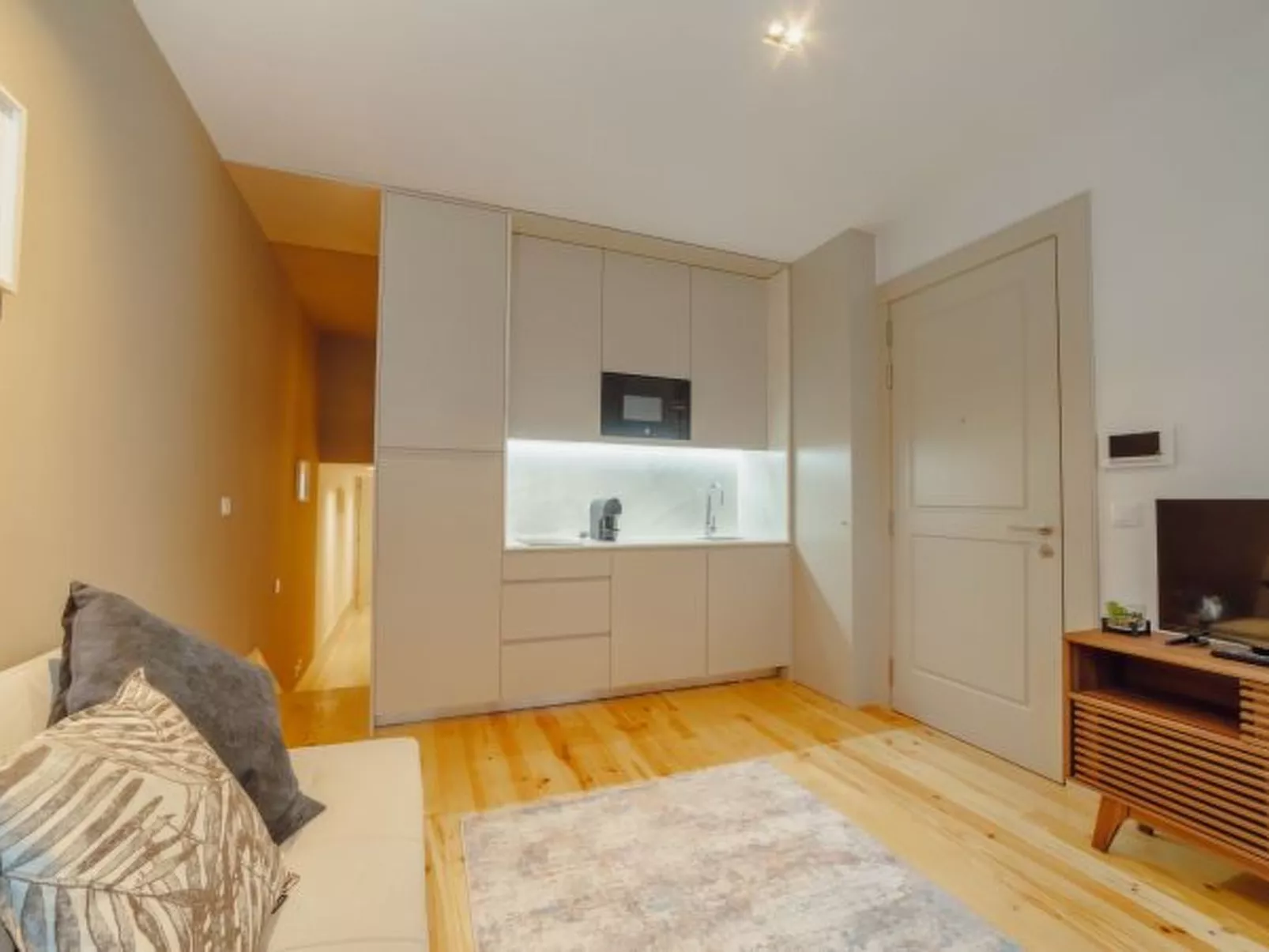 LEGACY OPORTO DESIGN APARTMENT A by VACATIONY