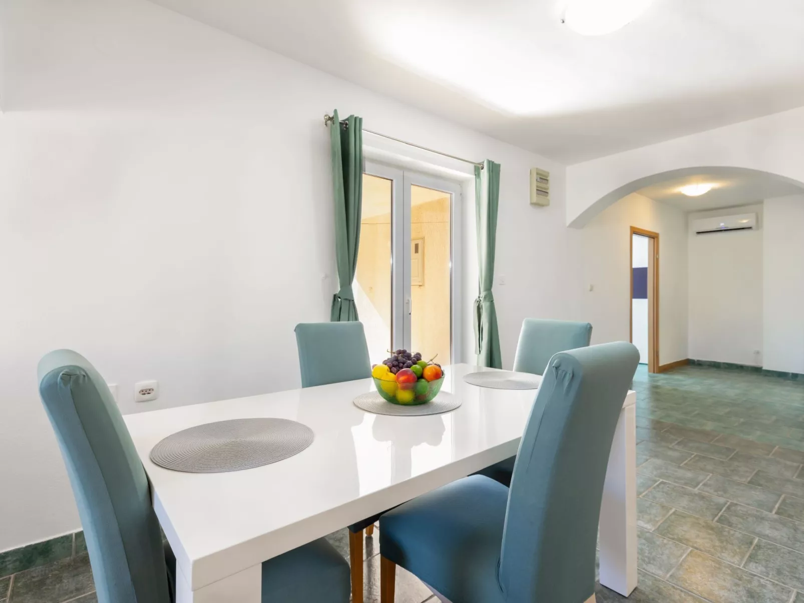 Wohnung "Maya S" mit Terrasse