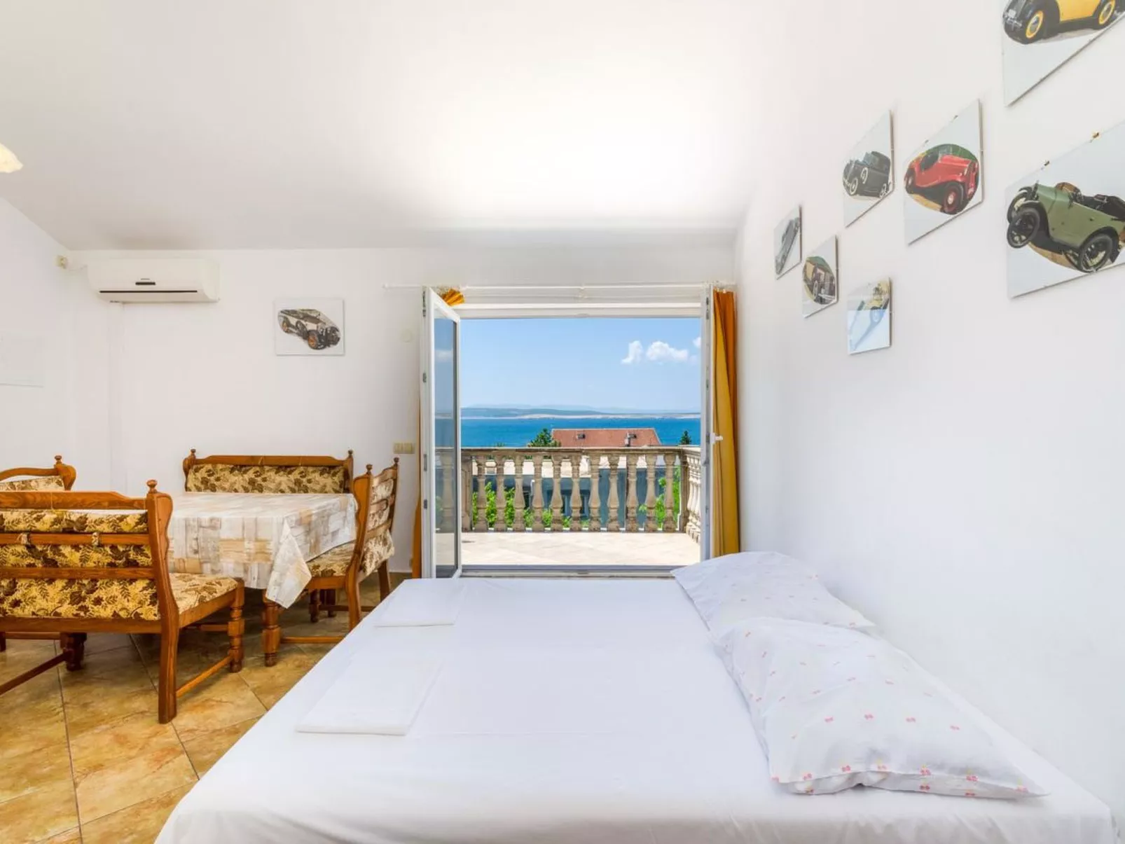 LANA 4 / HR-02384-04