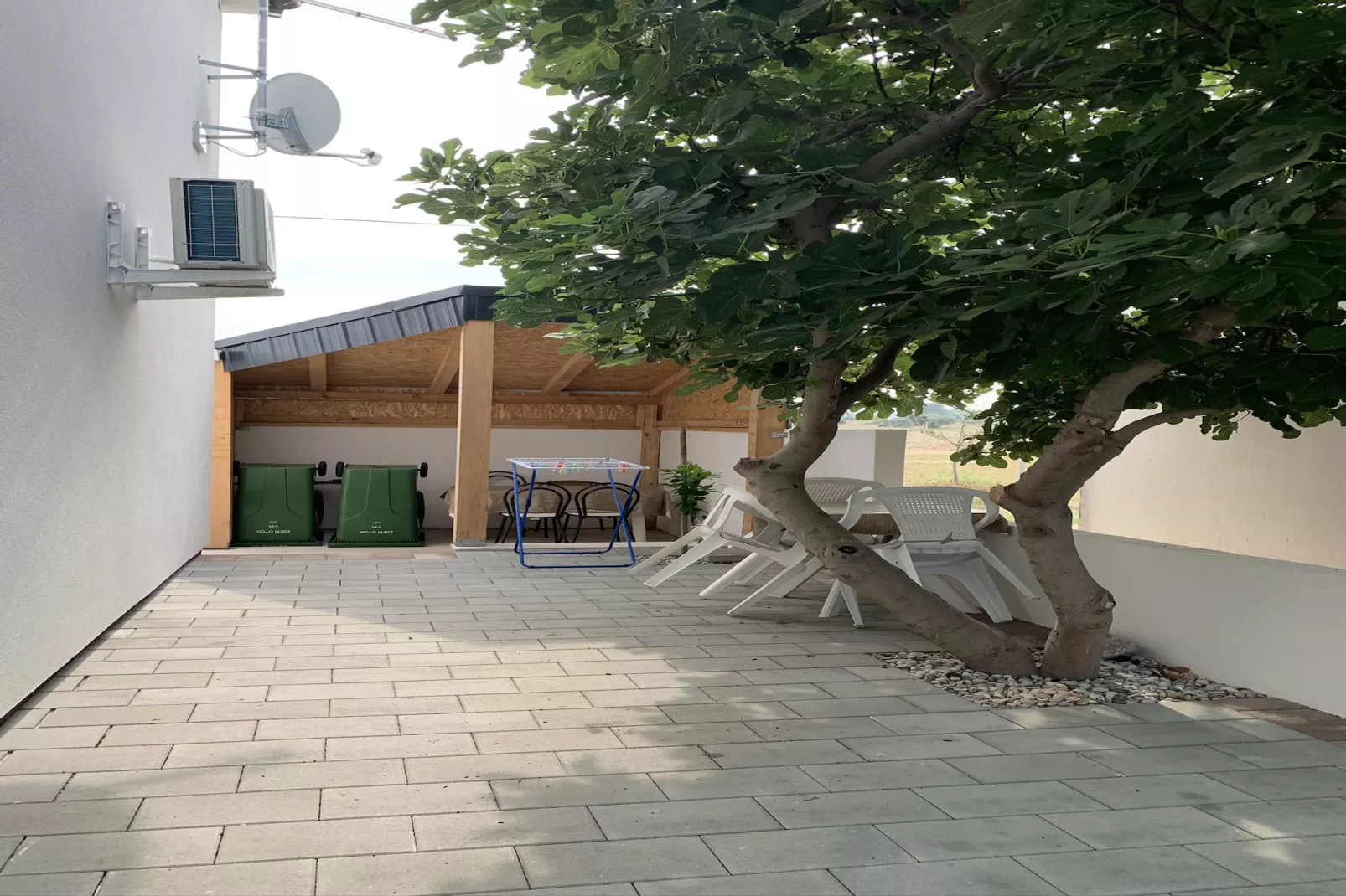 Studio apartment Vir 2