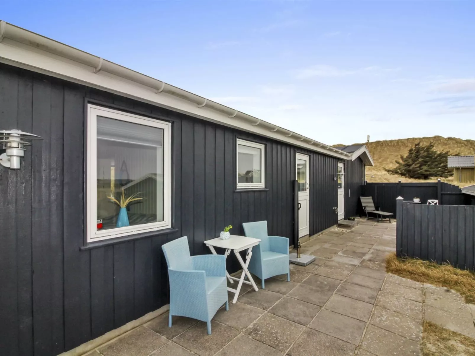 "Ingvild" - 150m from the sea - Buiten