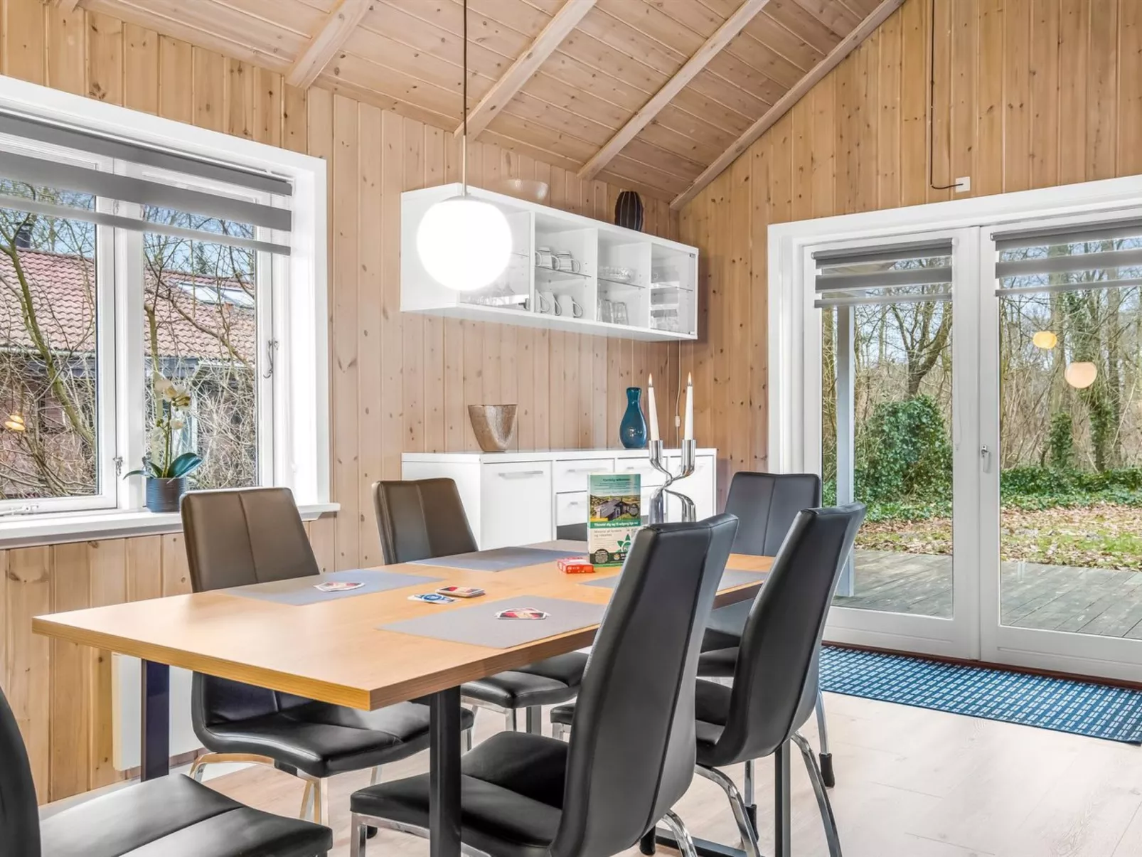 "Heina" - 25km from the sea - Binnen