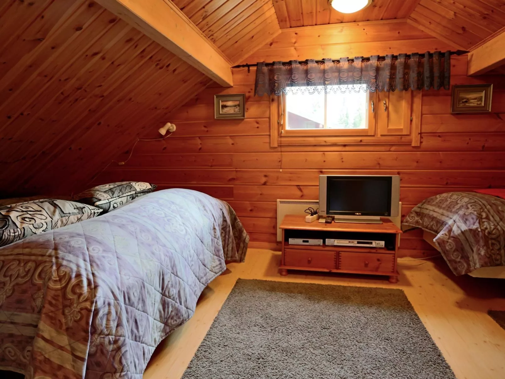 Annabella a - Binnen