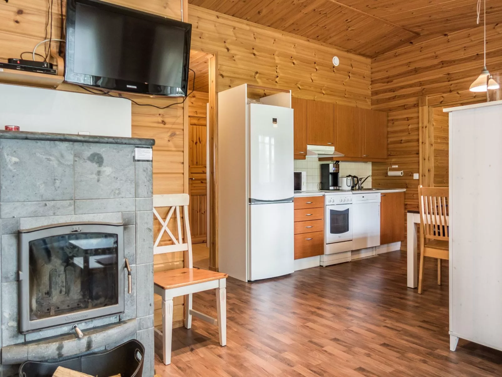 Klz 4. rubiini - Binnen