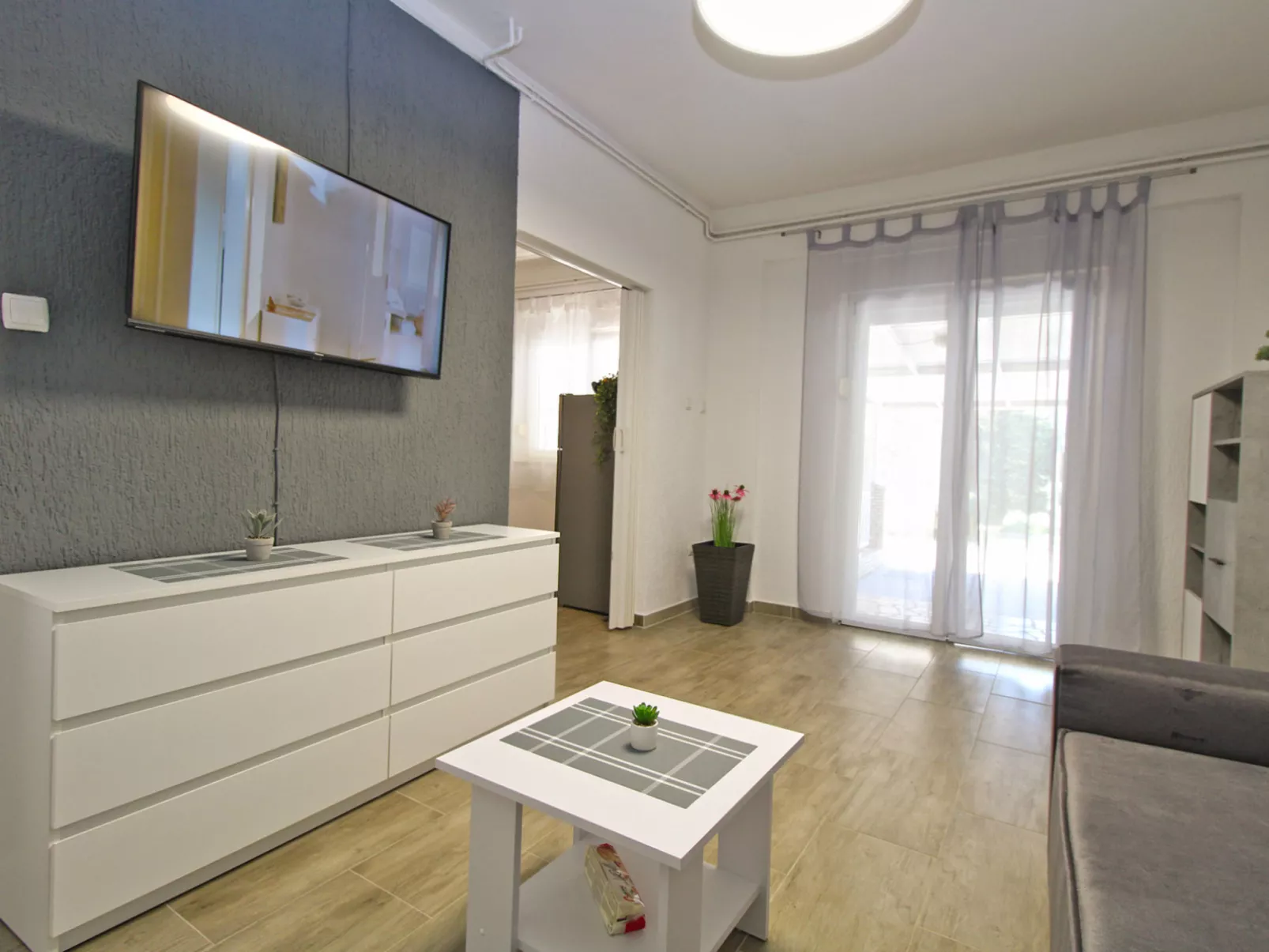 Apartment 1052 - Image-tags.info