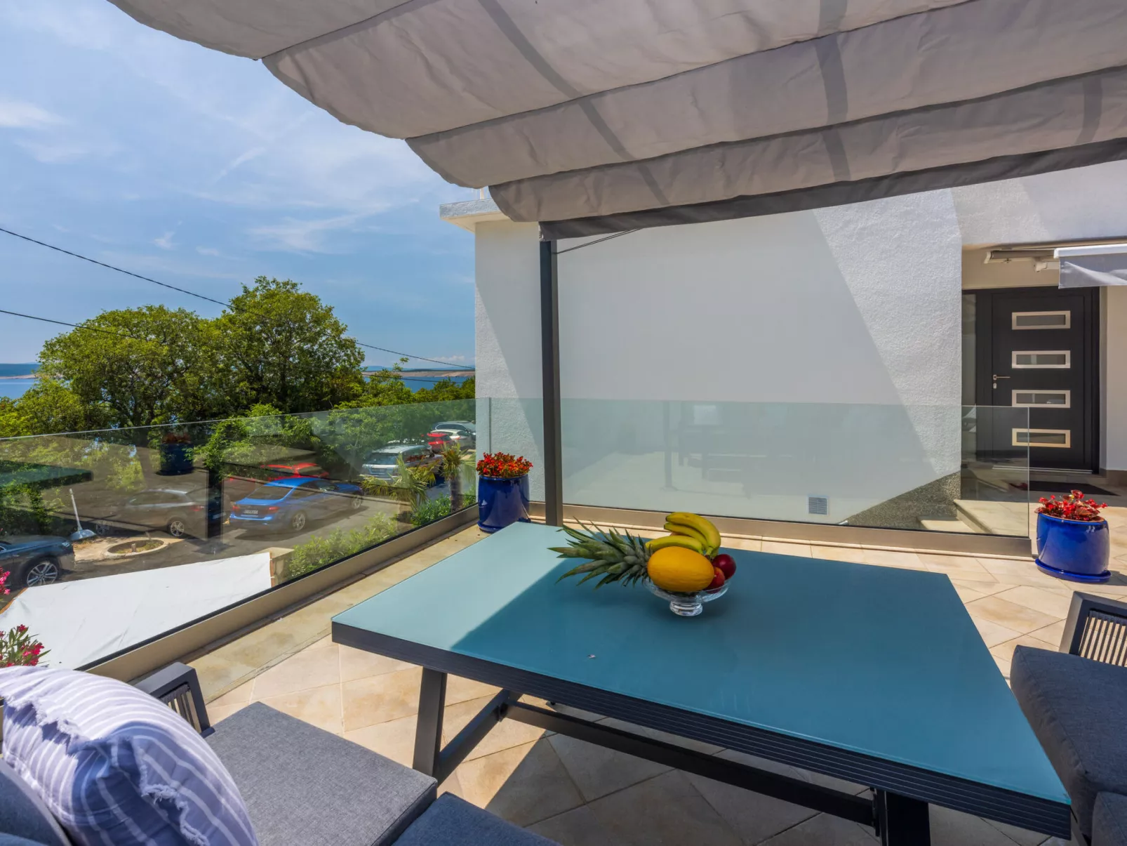 Amarie 2 / HR-11144-01 - Image-tags.info