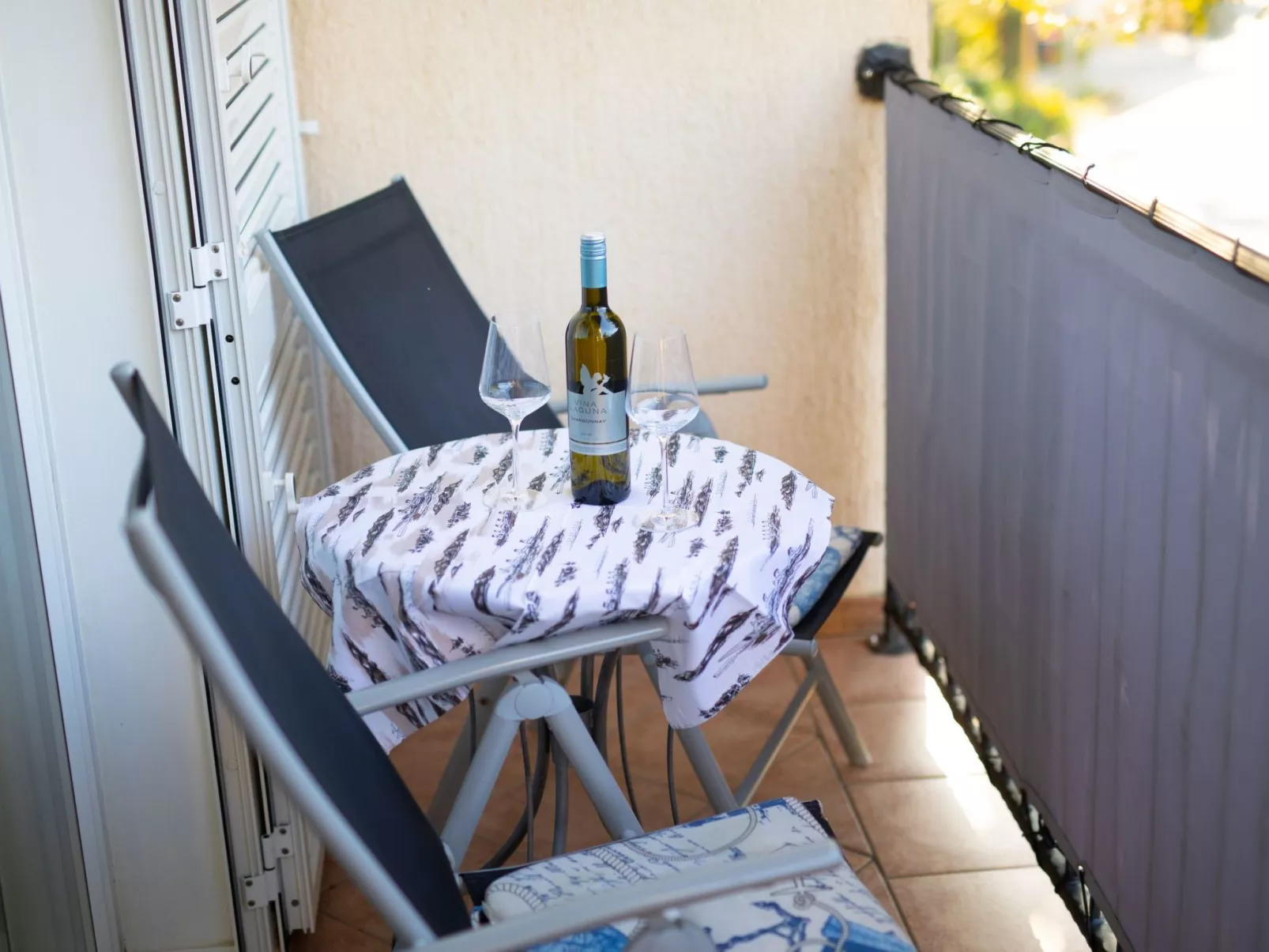 Apartment Sunny - Image-tags.info