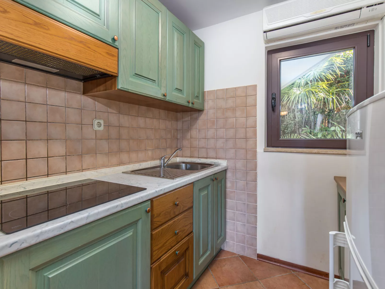 Apartment Mirna - 1 - Image-tags.info