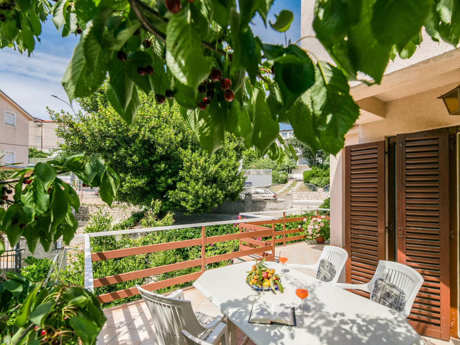 JULIA - SELCE 1 / HR-10014-03 - Image-tags.info