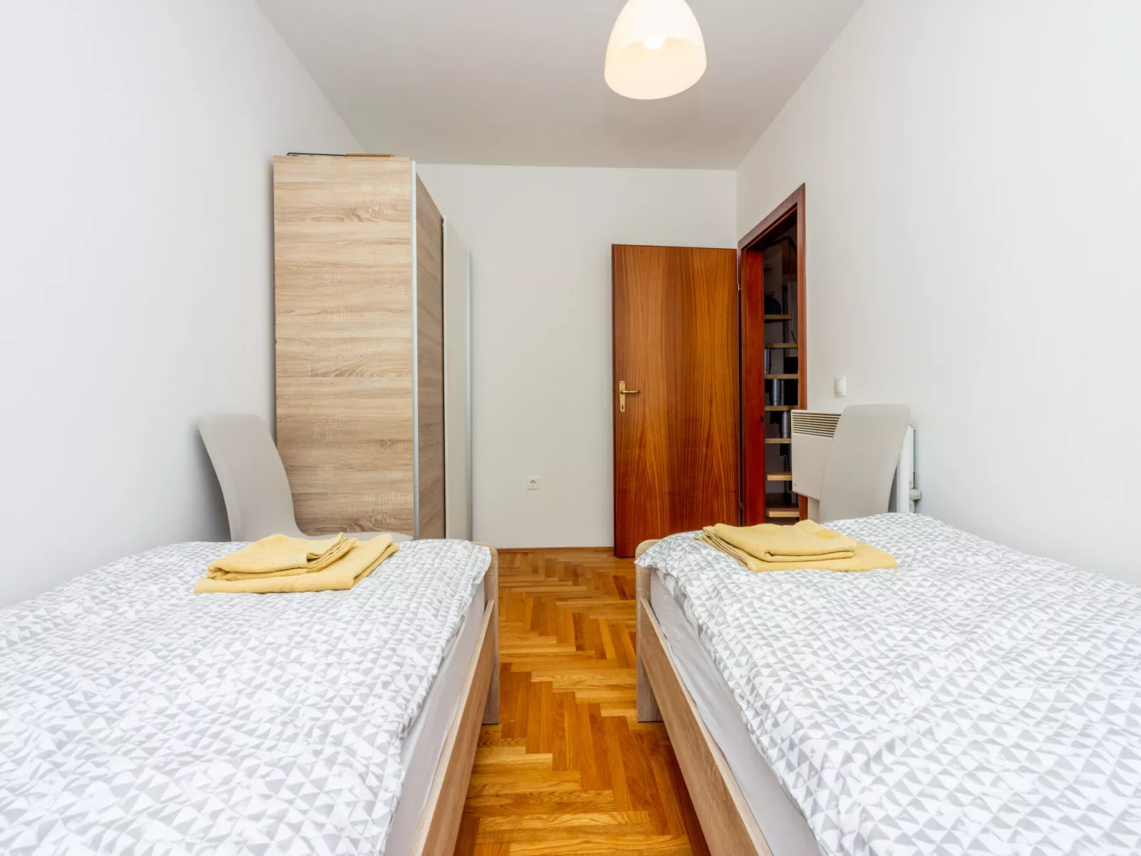 Pavicic Jadranovo / HR-11062-01 - Image-tags.info