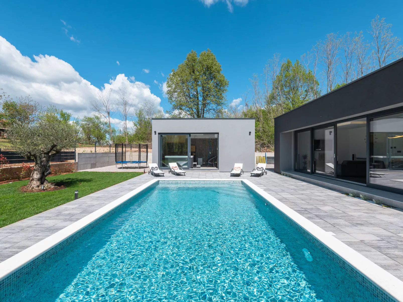 Villa Green Luxury & SPA II - Image-tags.info