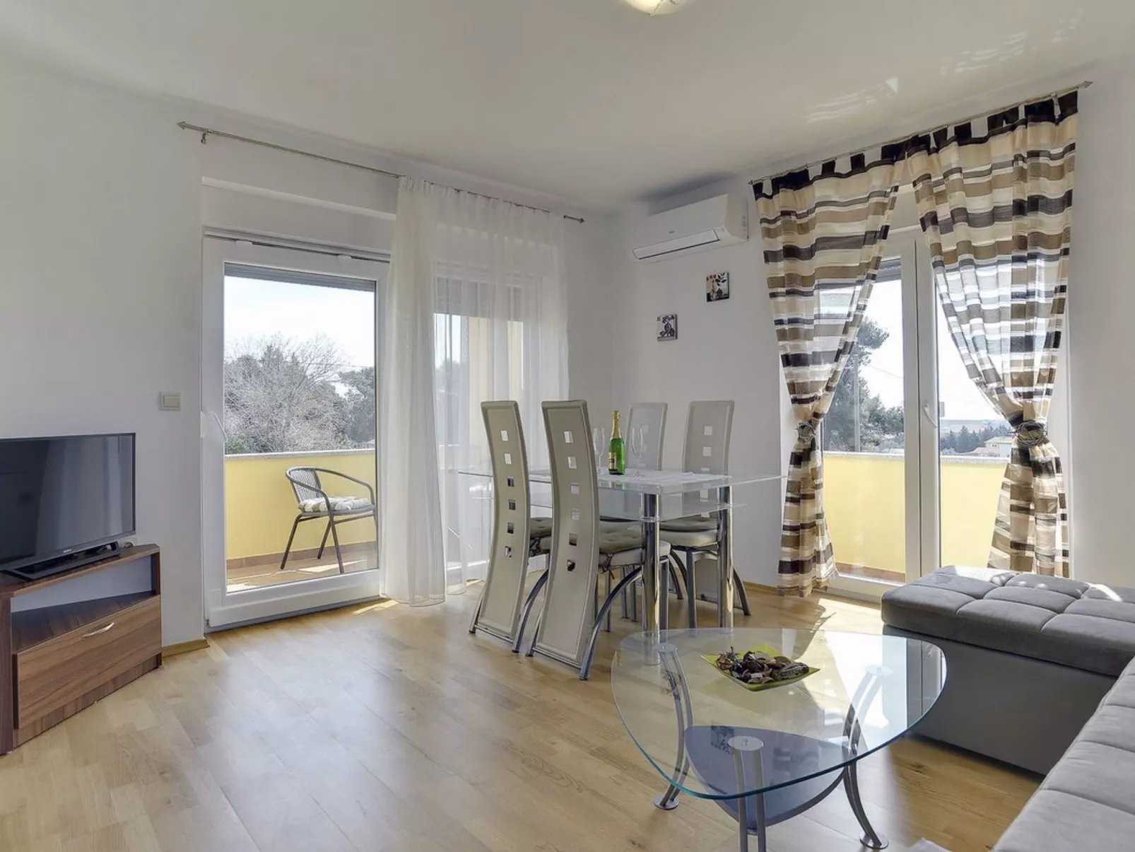 House Robert - Binnen