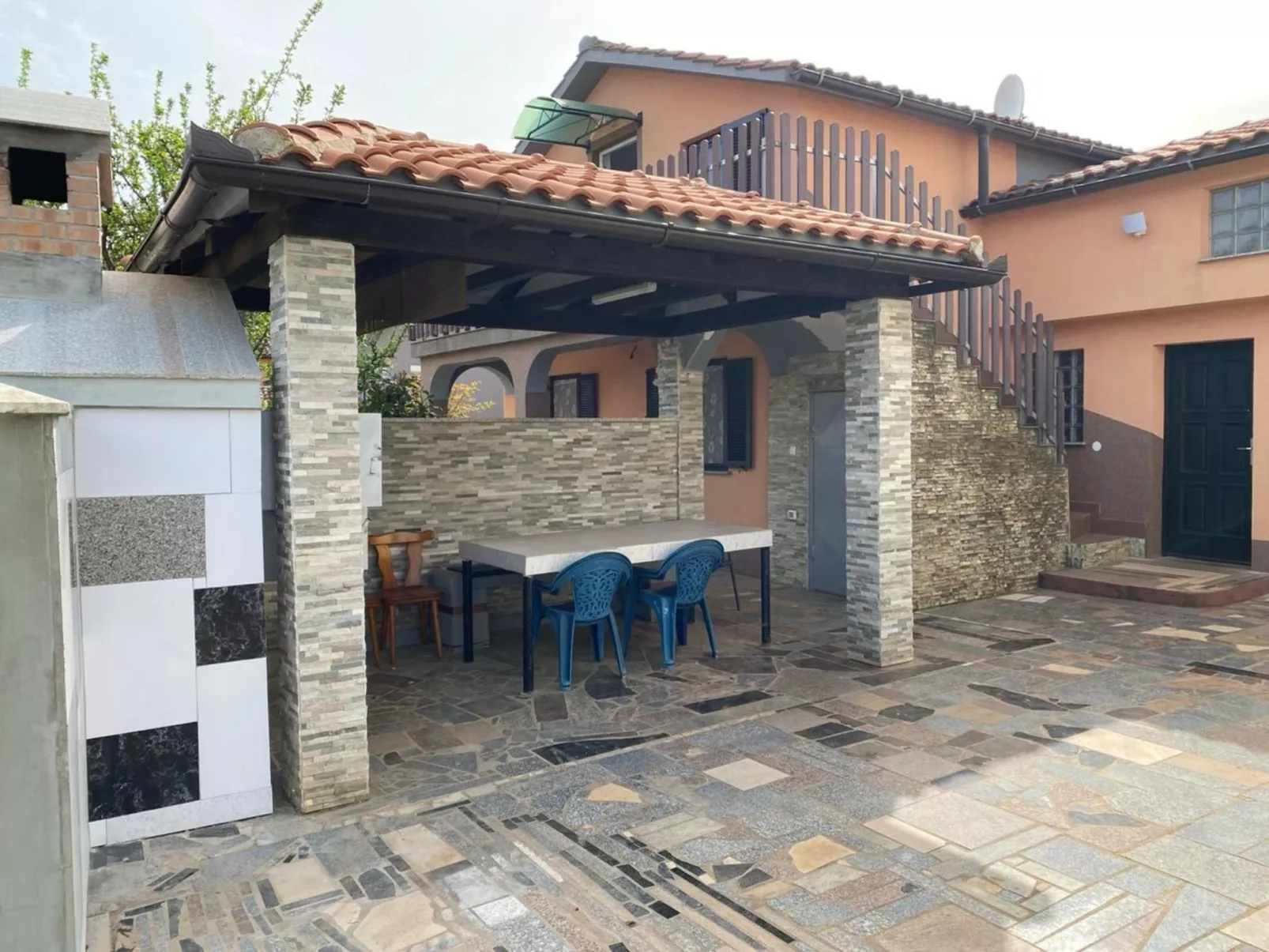 Casa Orangina - Buiten