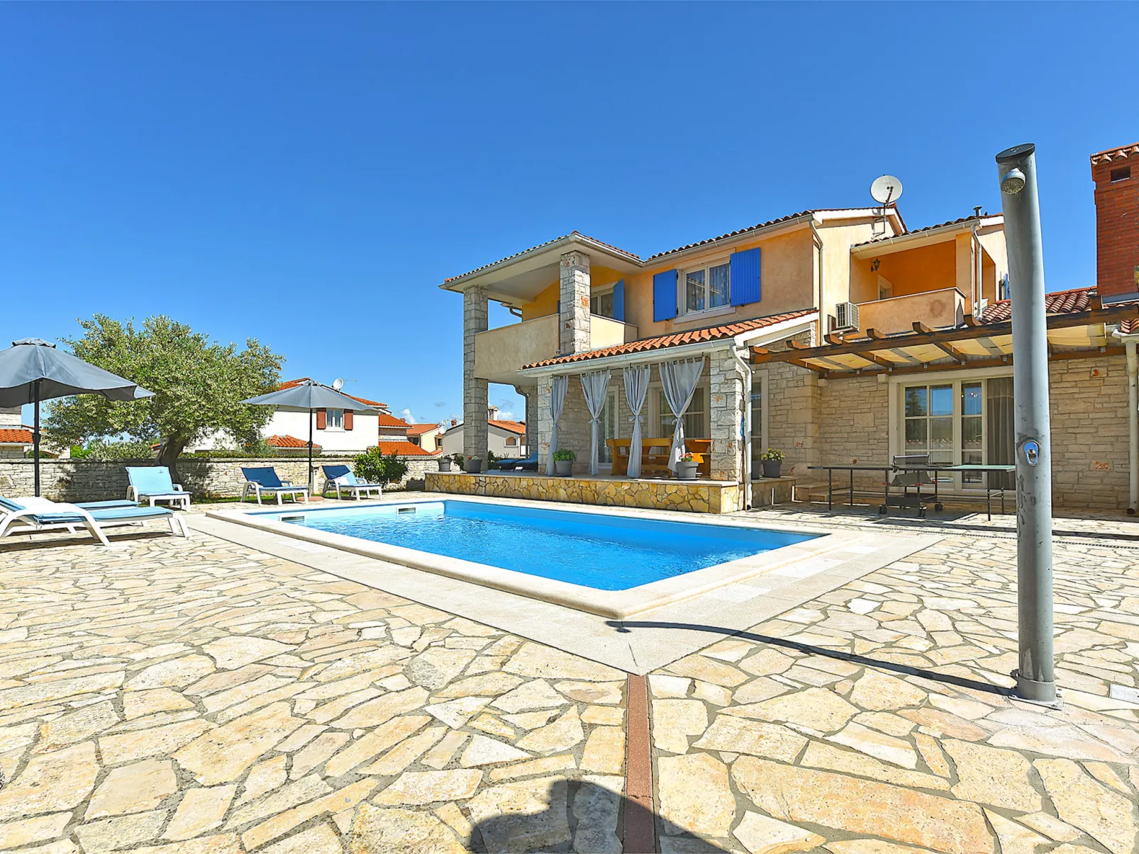 House 2326 - Image-tags.info