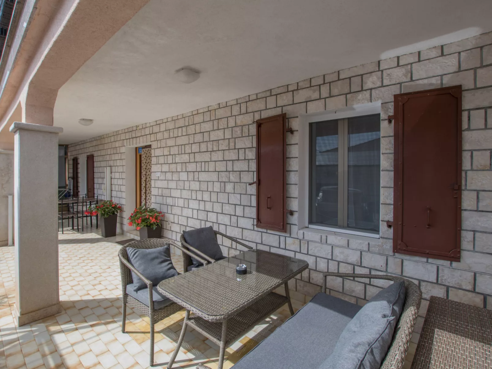 Apartment 1709 - Image-tags.info