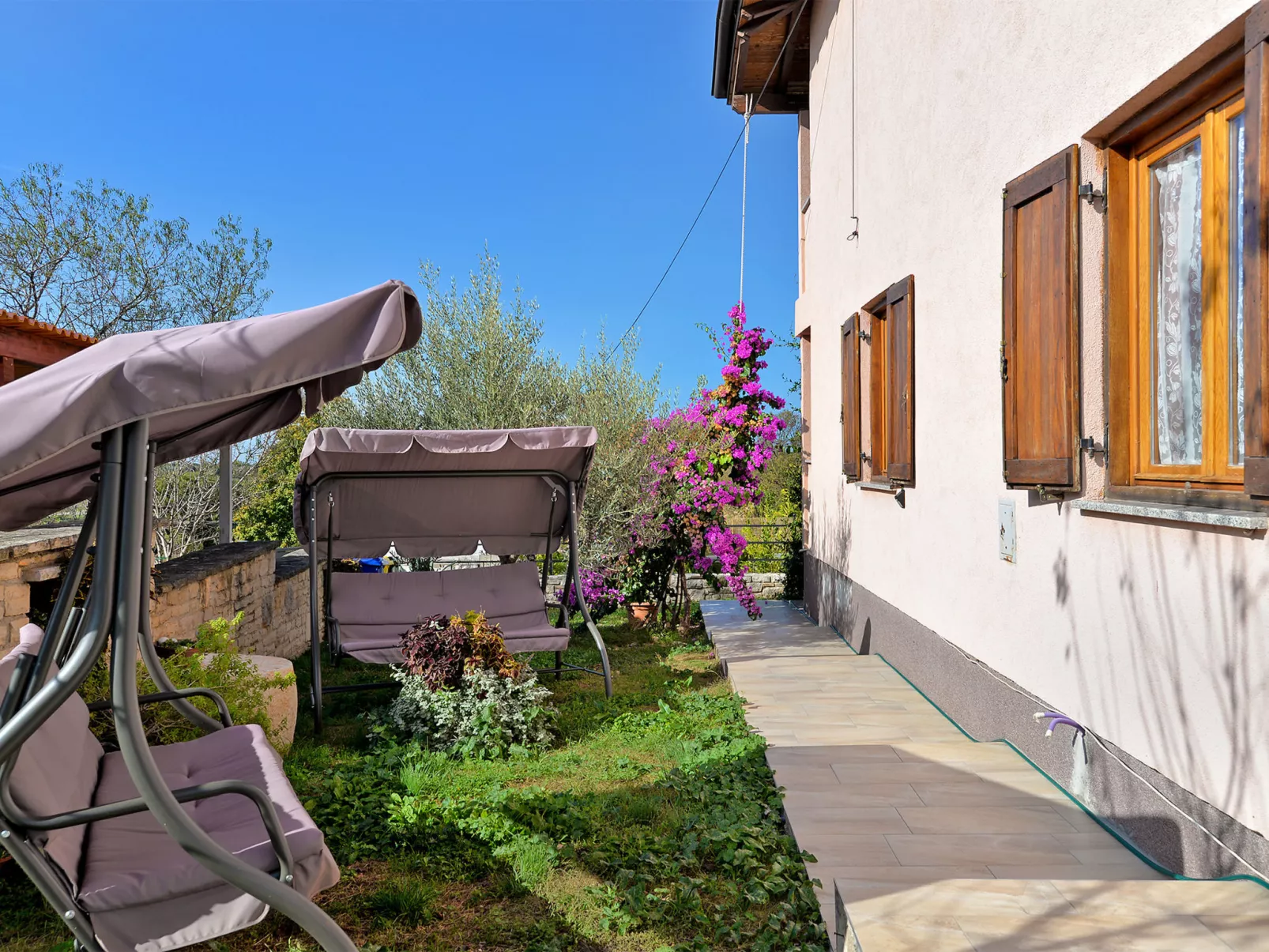 Apartment 1945 - Buiten